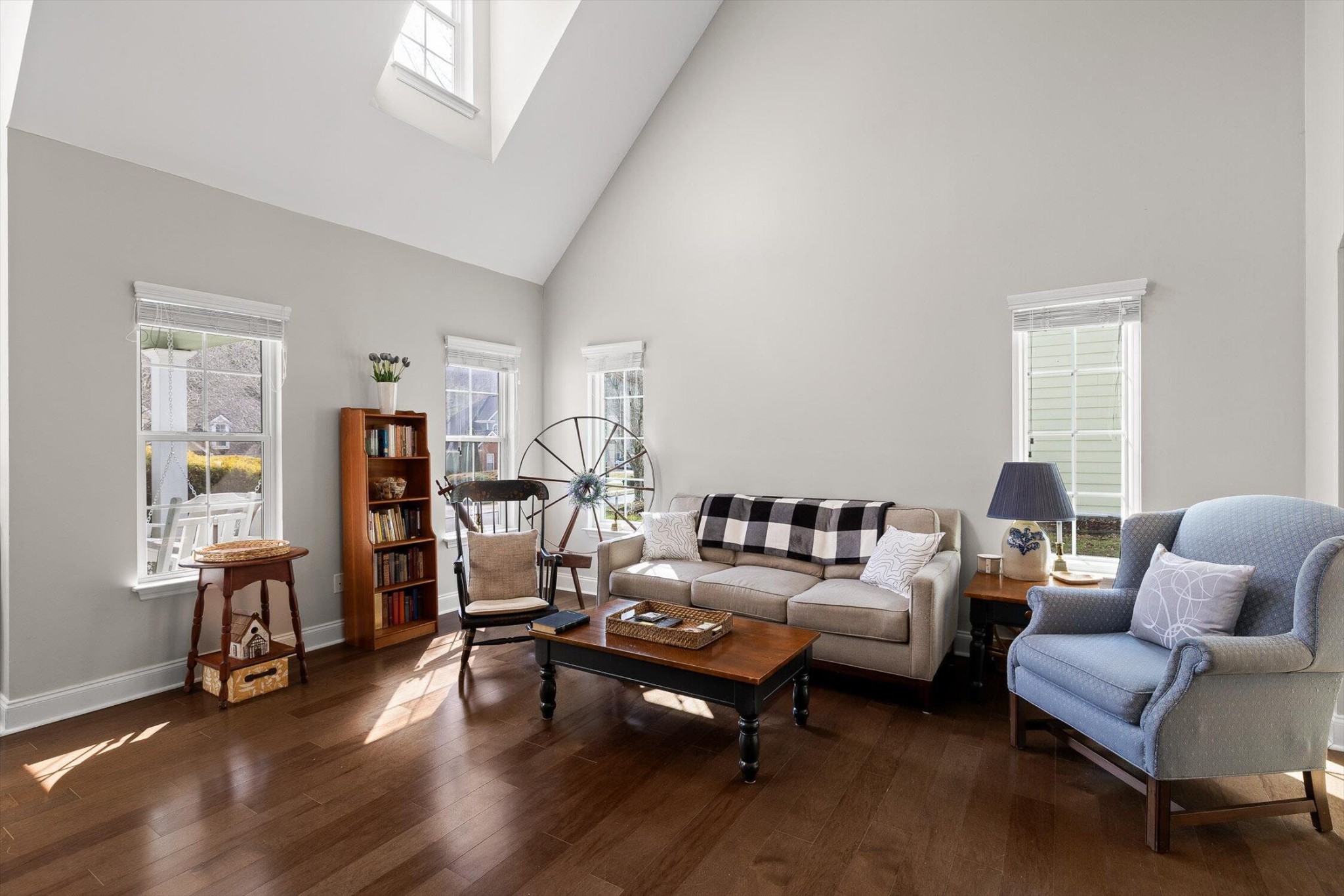 6815 Huntcliff Drive