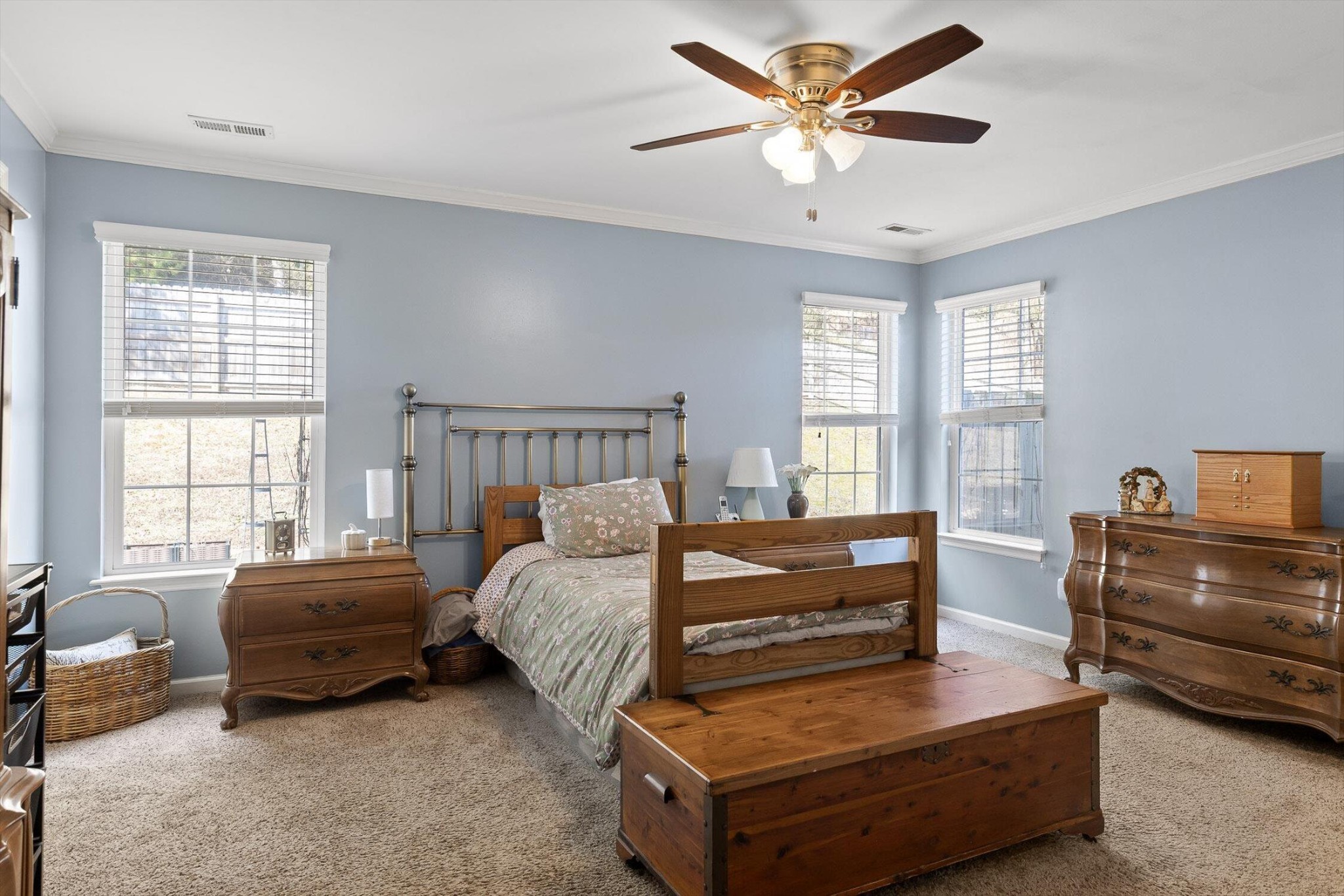 6815 Huntcliff Drive