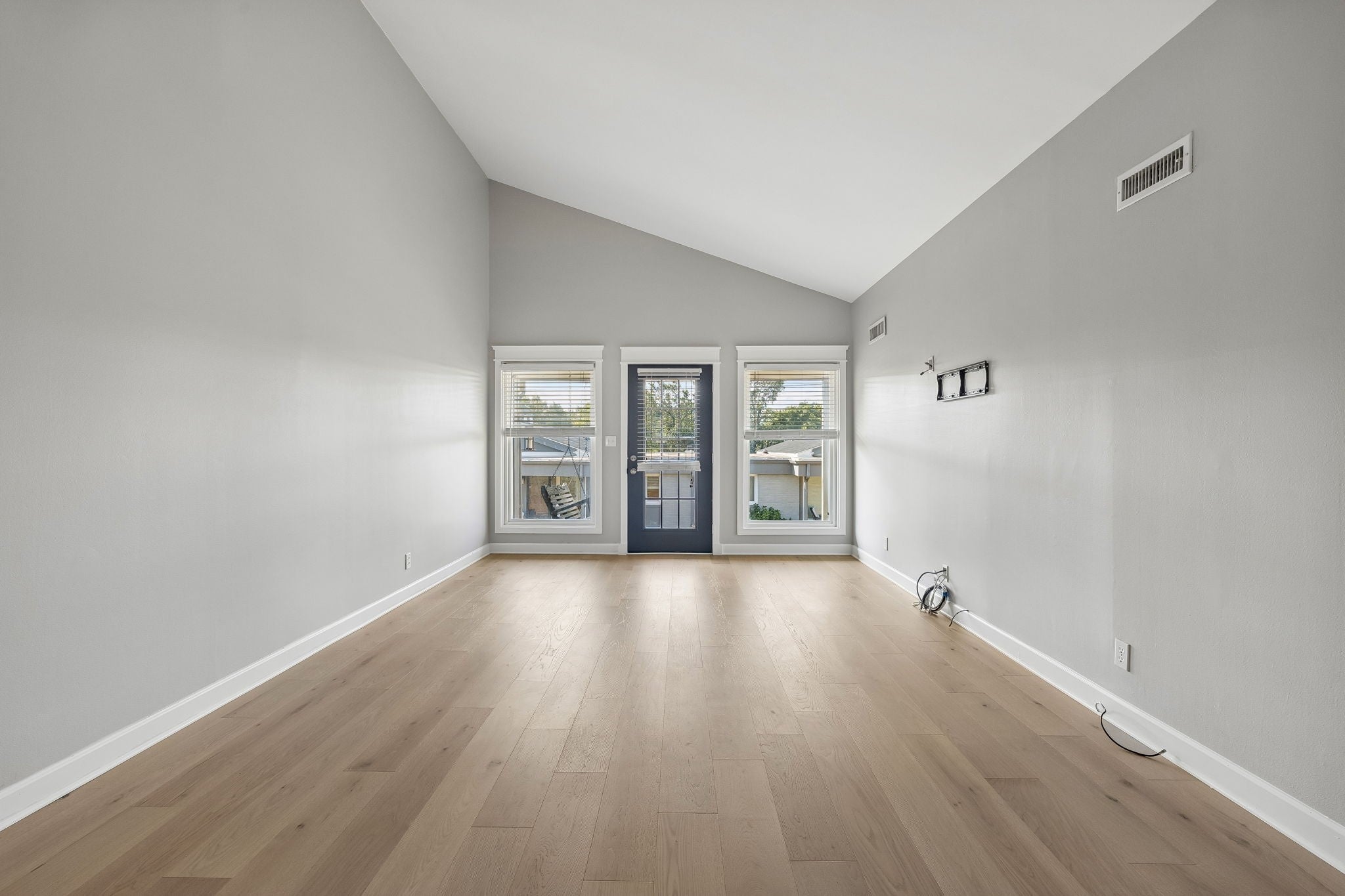 1900 Richard Jones Rd M4