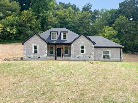 2121 Lynnville Hwy Cornersville TN 37047