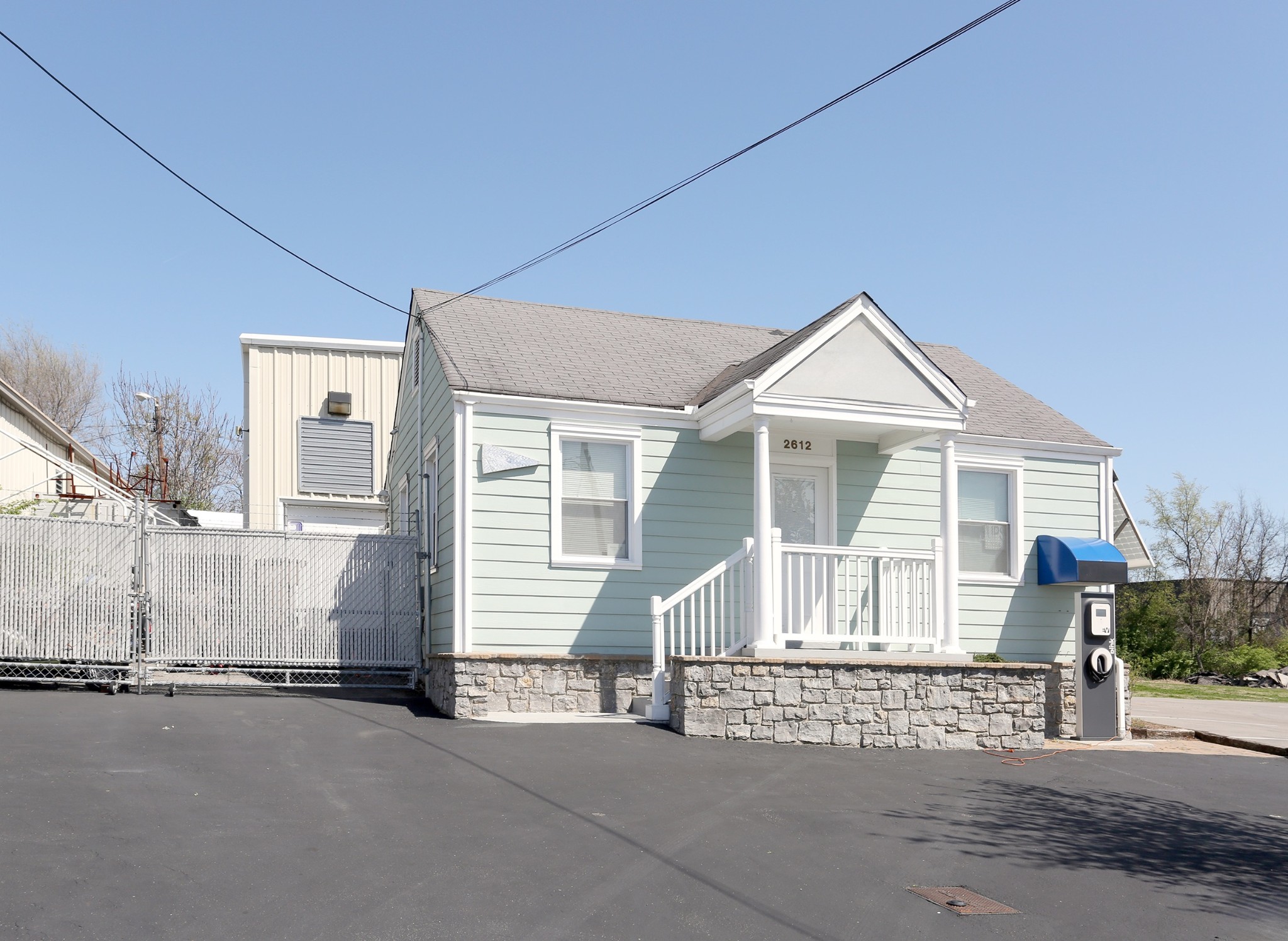 2612 Winford Ave