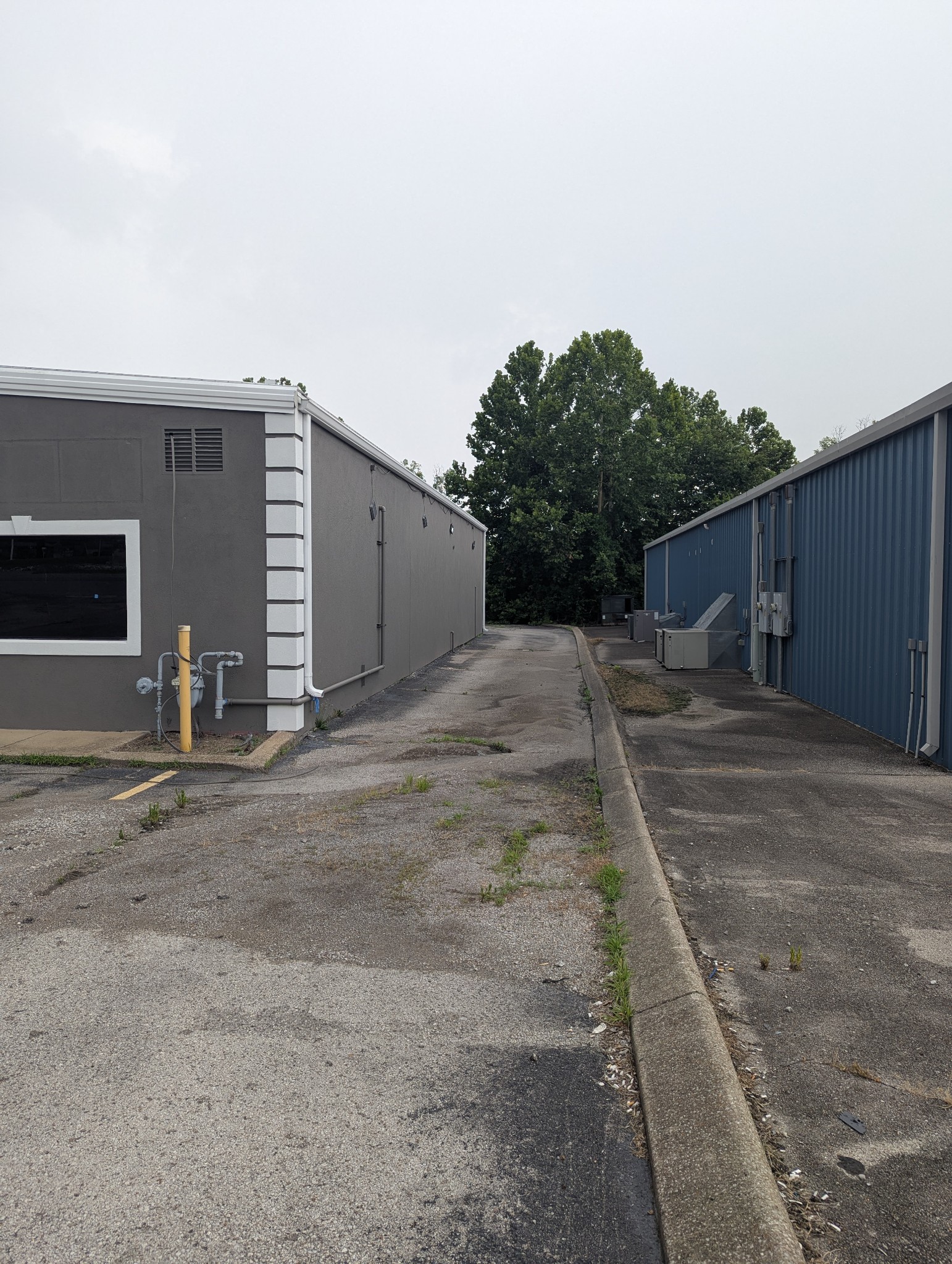 502 S James Campbell Blvd