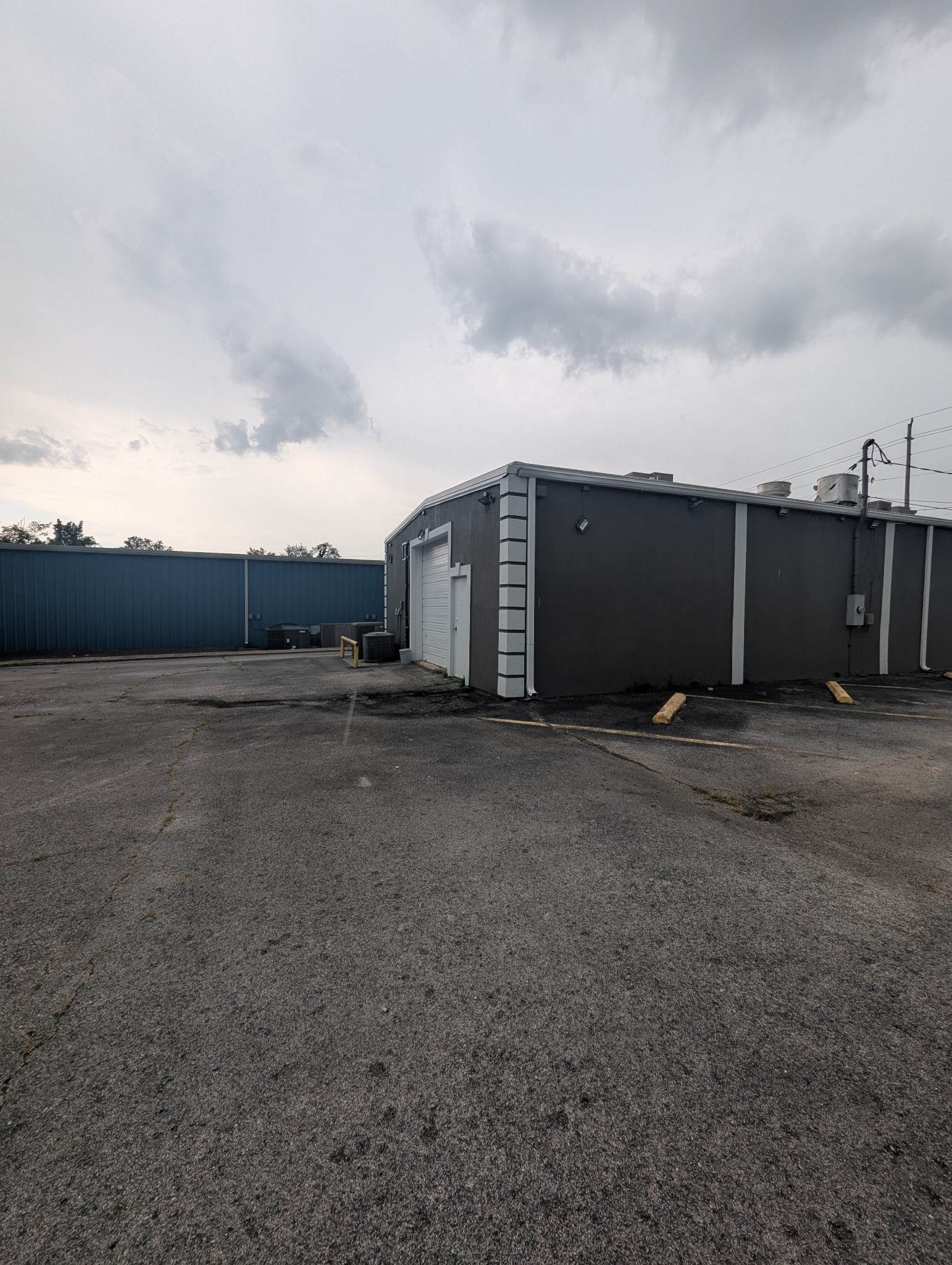 502 S James Campbell Blvd