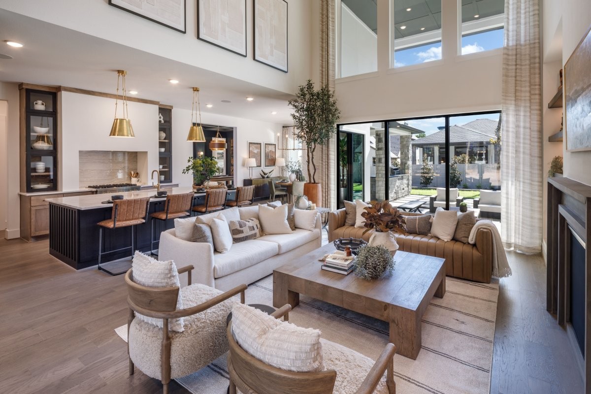 1540 Divine Court