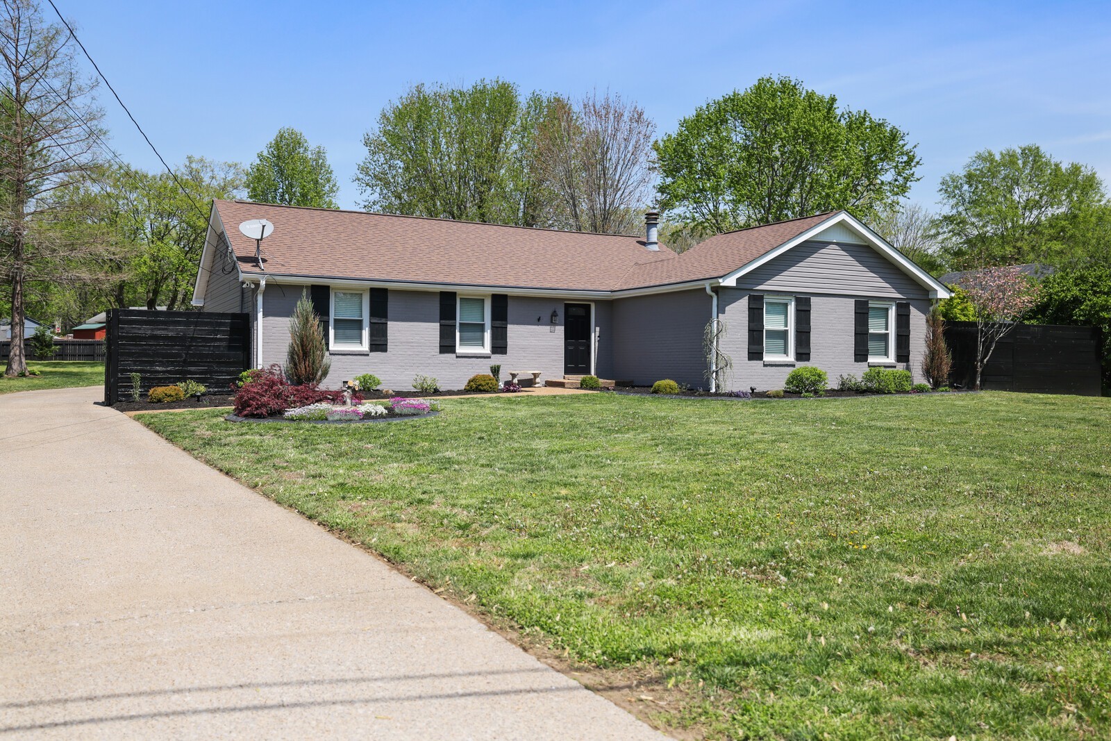 1013 Dortch Ln