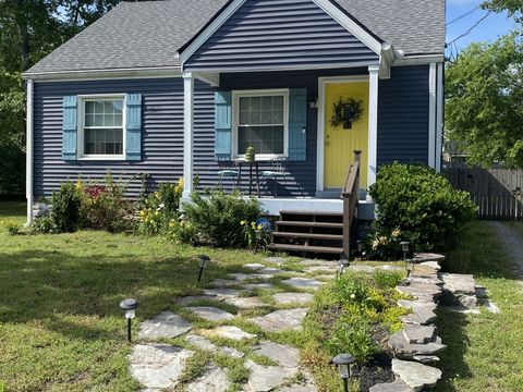 Photo of 427 DuPont Ave, Madison, TN 37115 (MLS # 3225274)