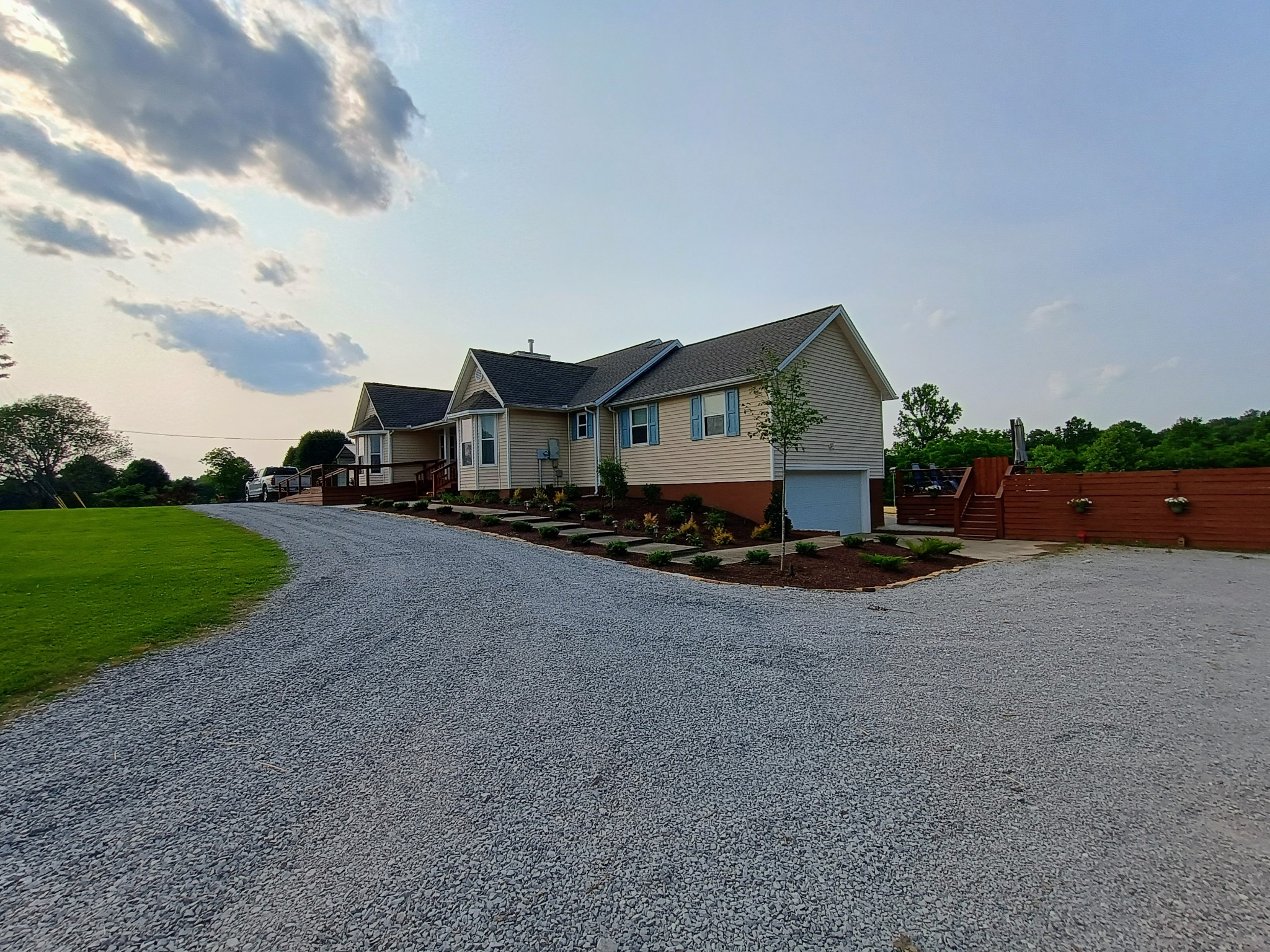 7863 Crow Cut Rd