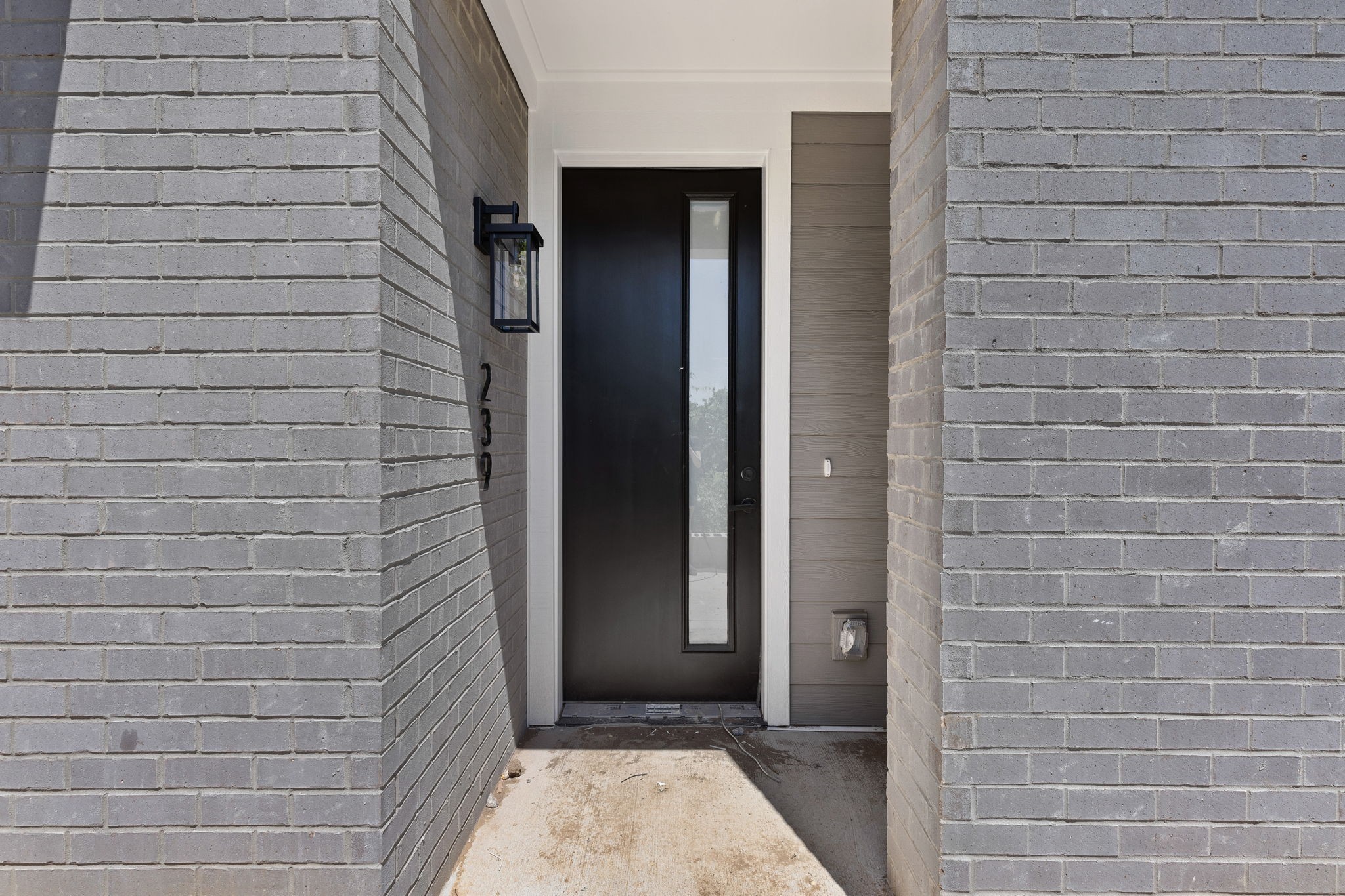 233 Lucy Ln