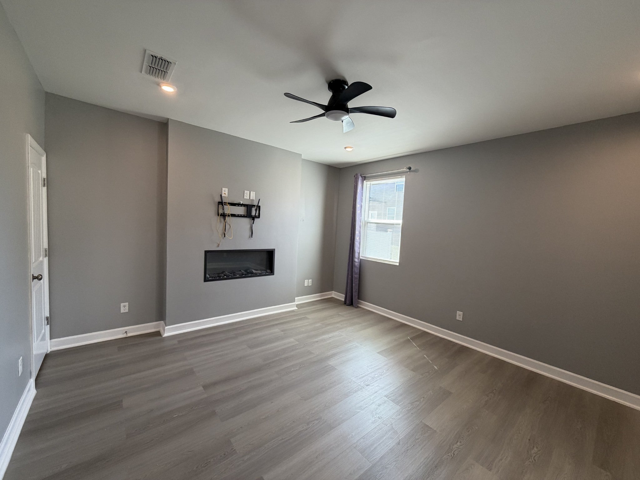 303 Canonbury Way