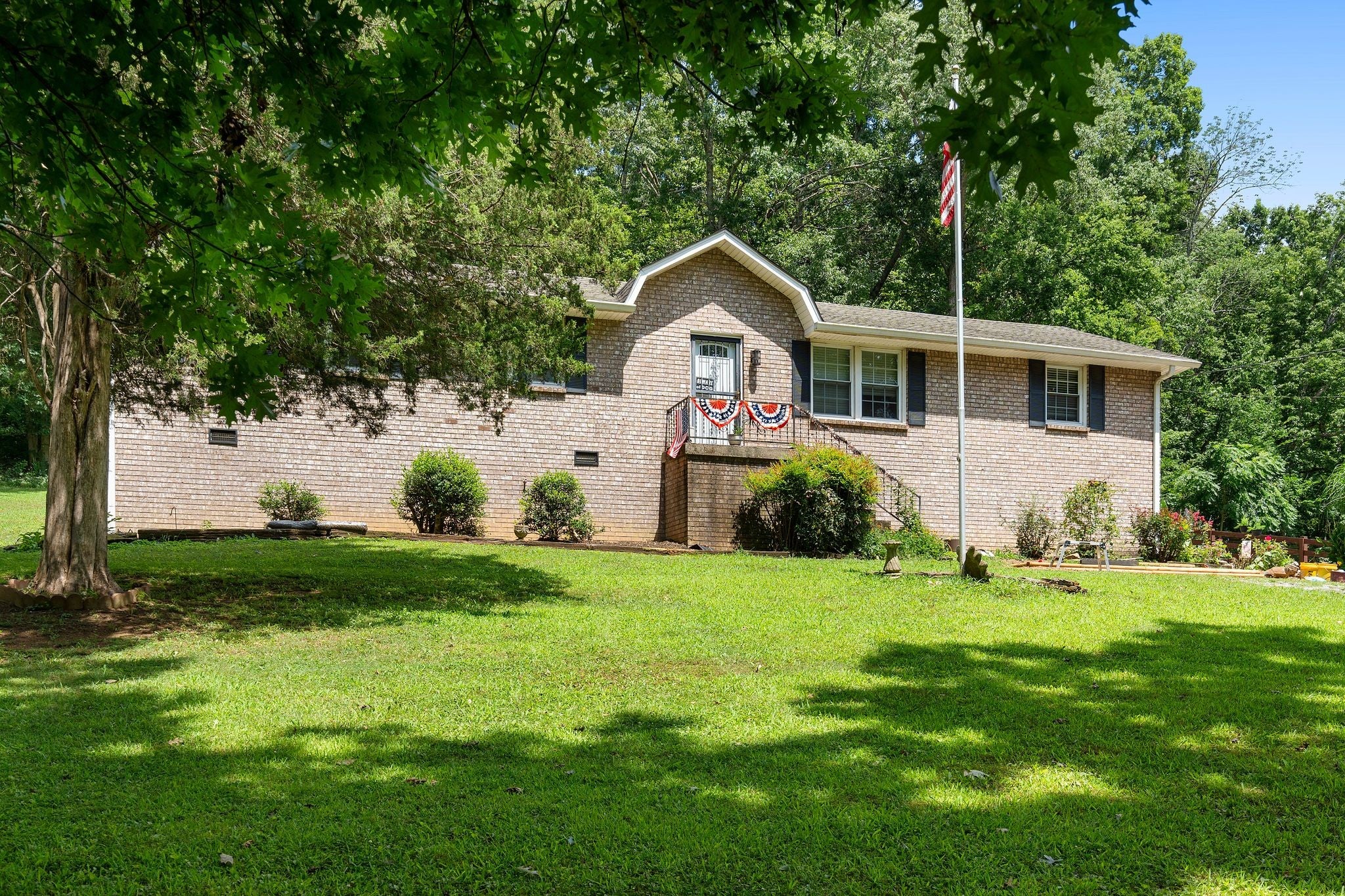 3509 Huntland Dr