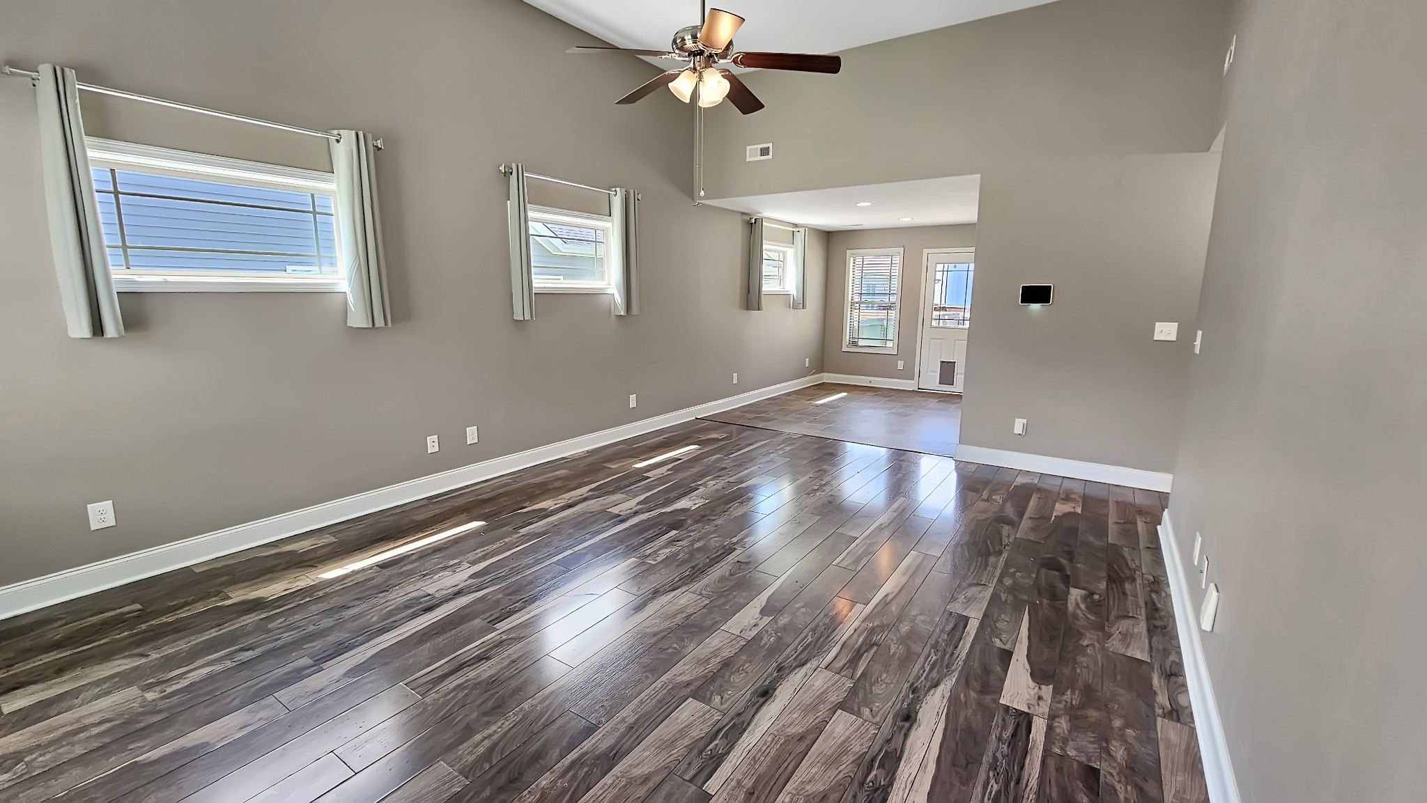 562 Medallion Cir