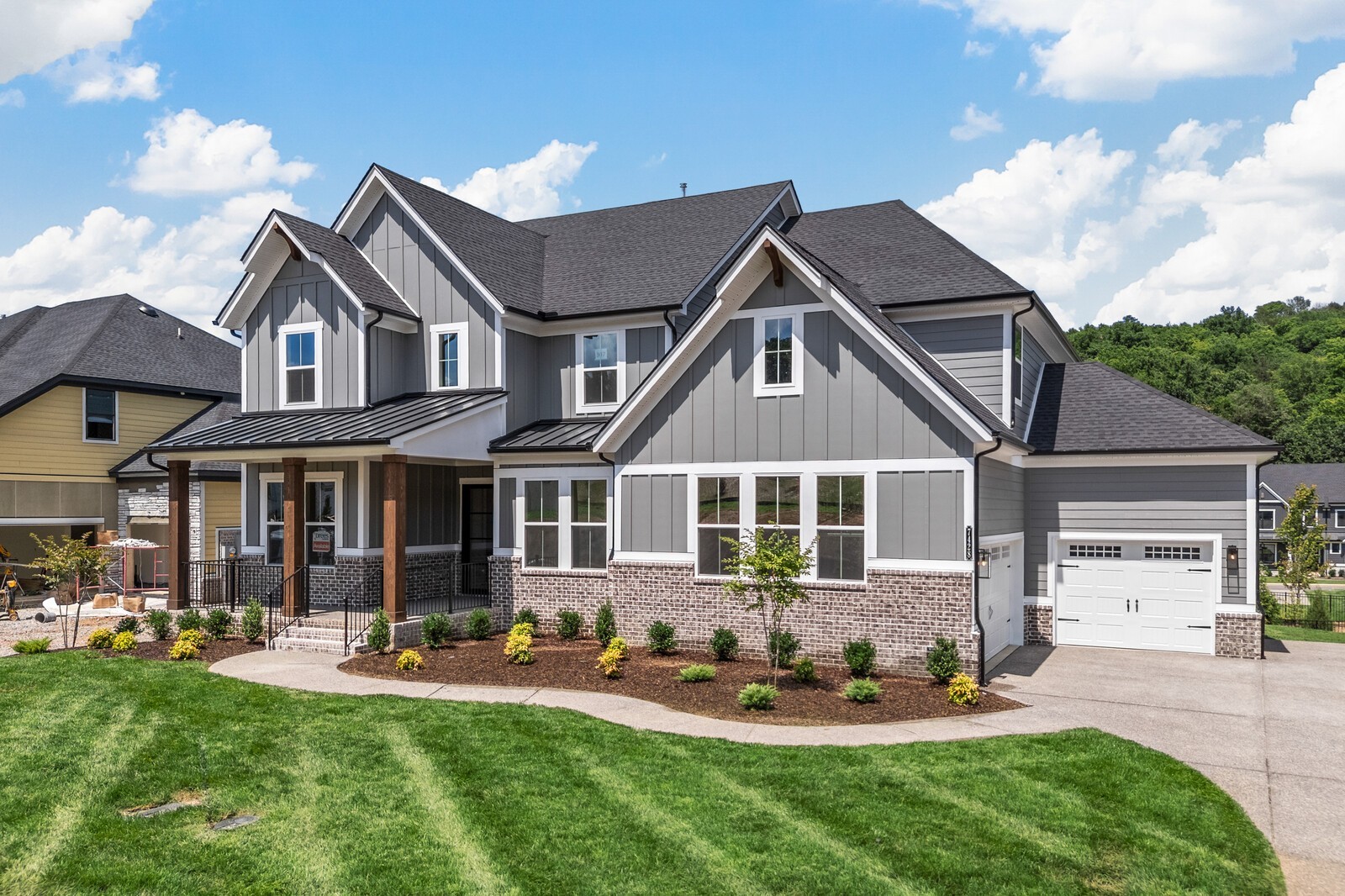 7428 Leelee Dr