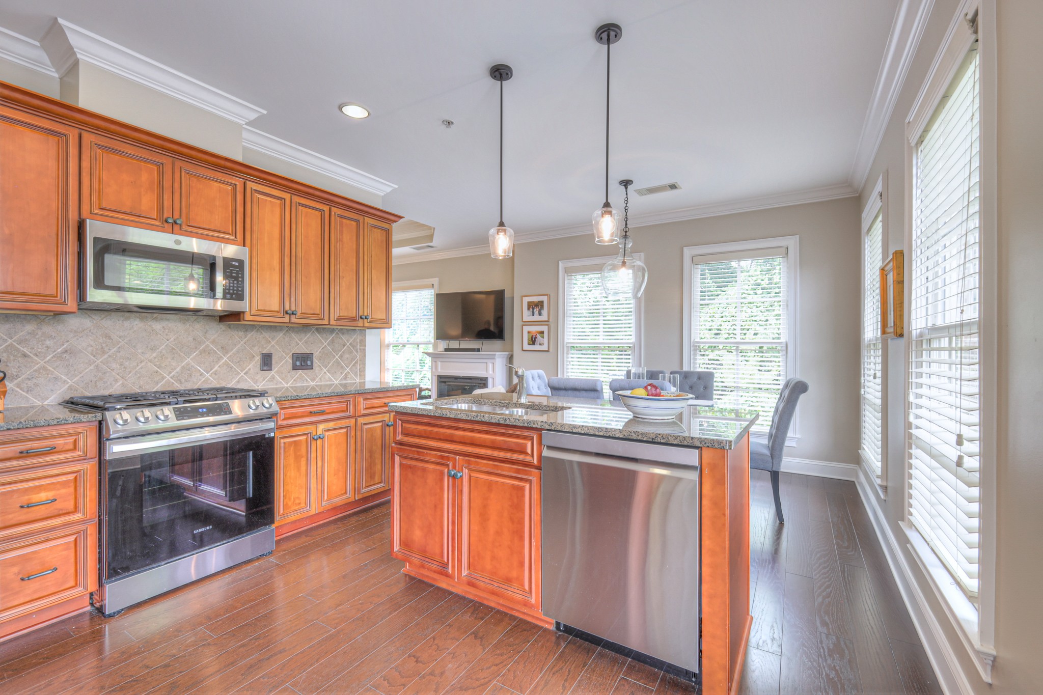 523 Grant Park Ct