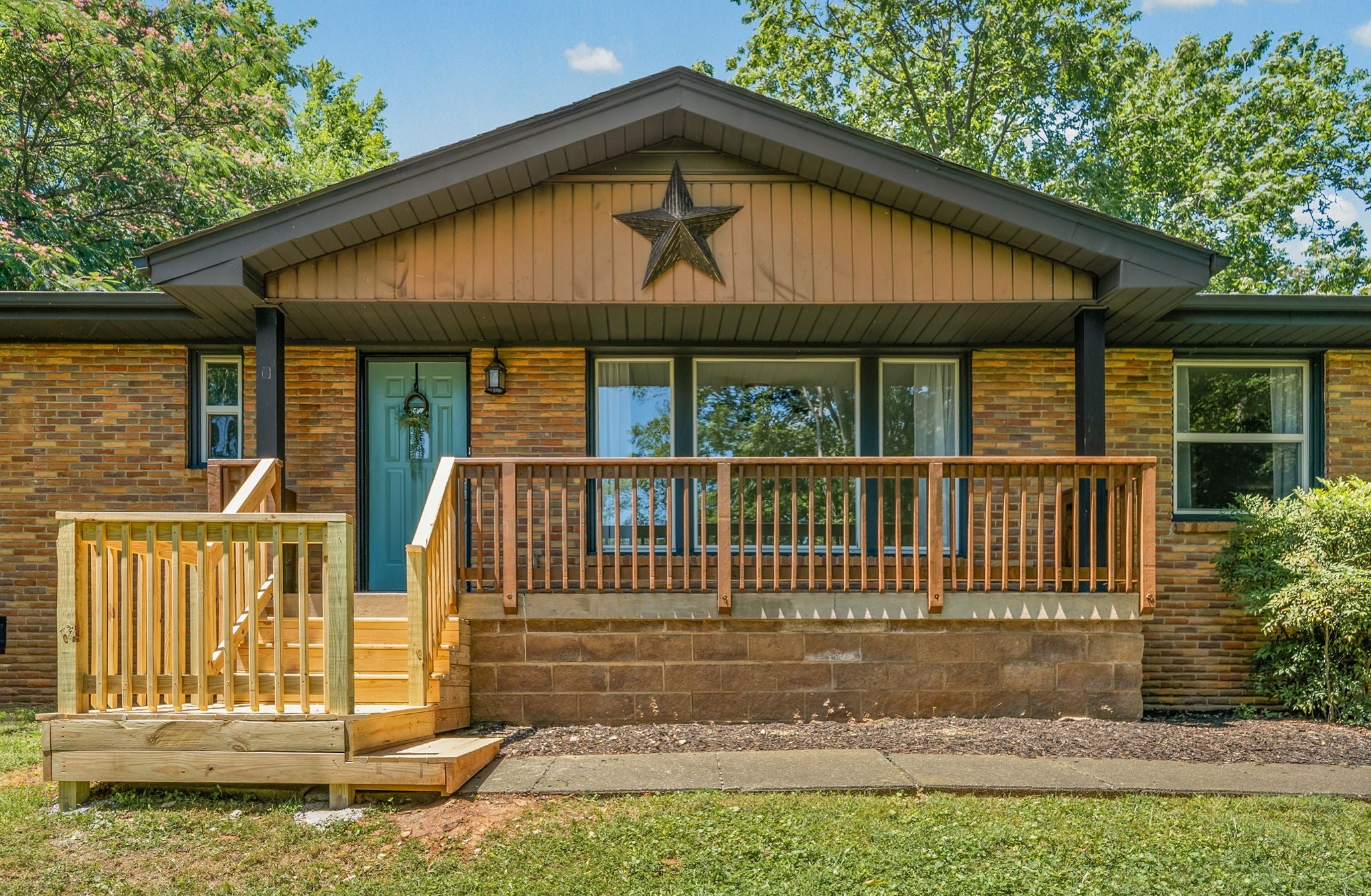 509 Rosewood Dr