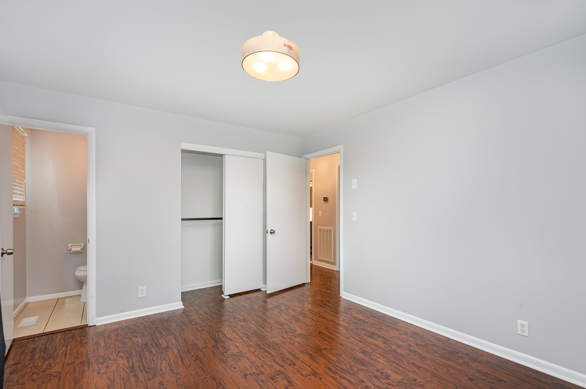 138 Lakeside Park Dr