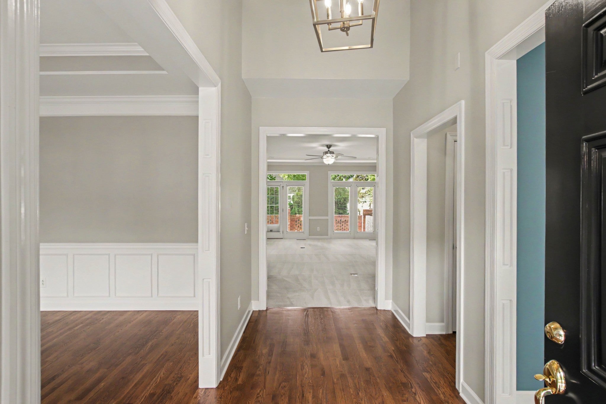 820 Peconic Pl