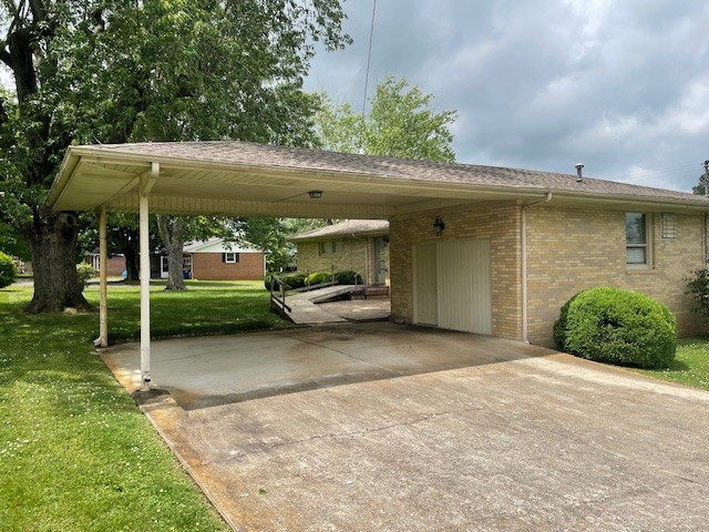 206 Fairlane Dr