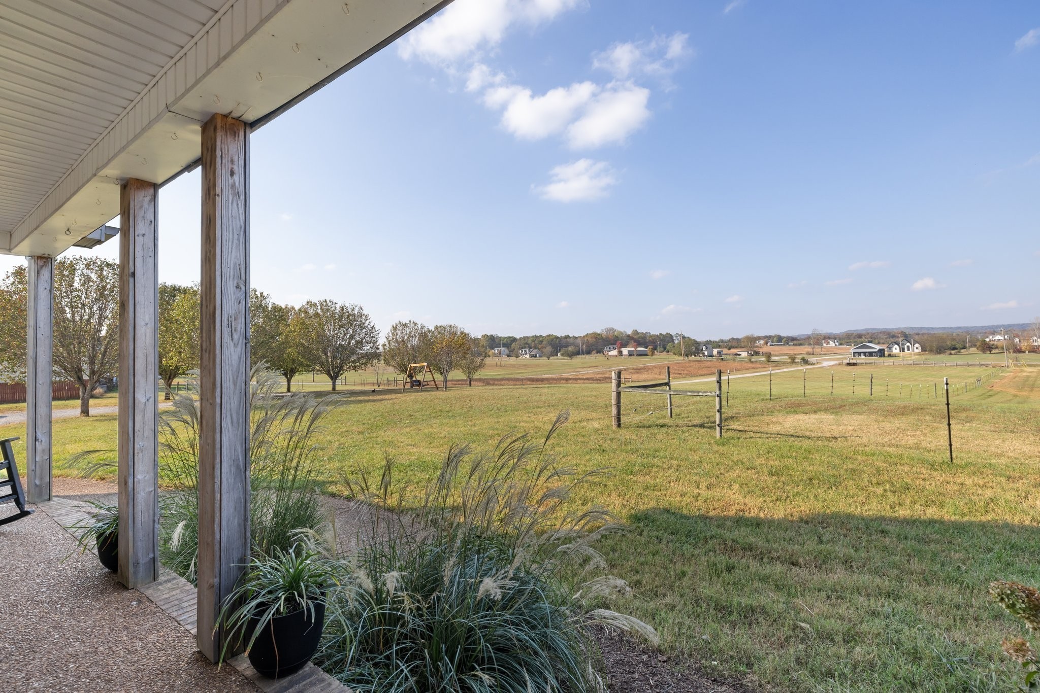 1883 Sawgrass Ln