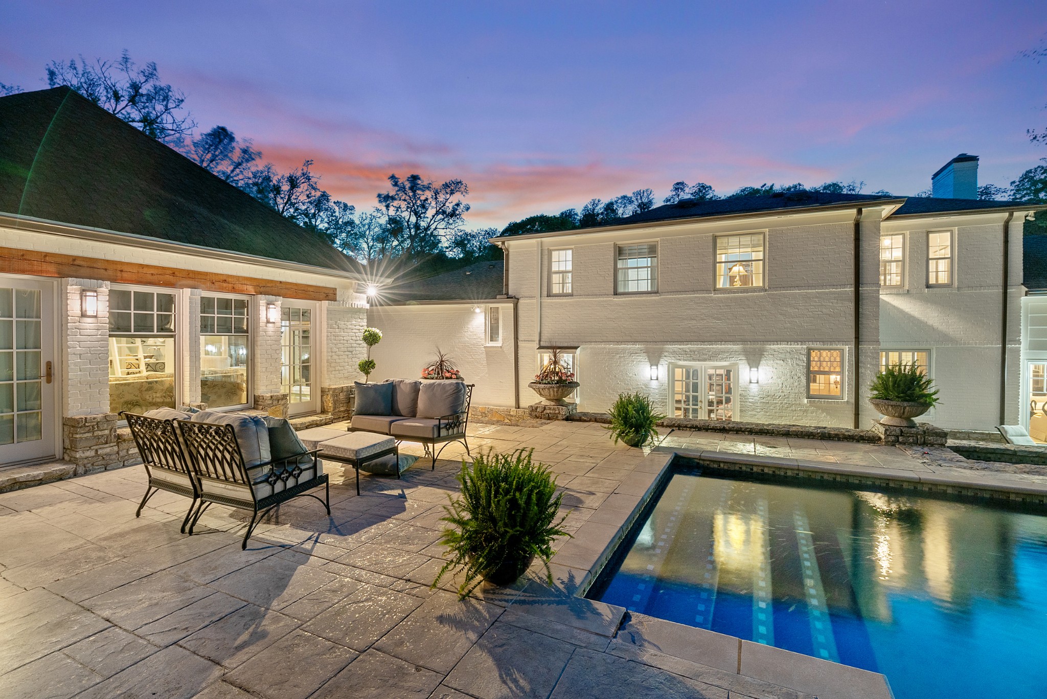5146 Stanford Dr