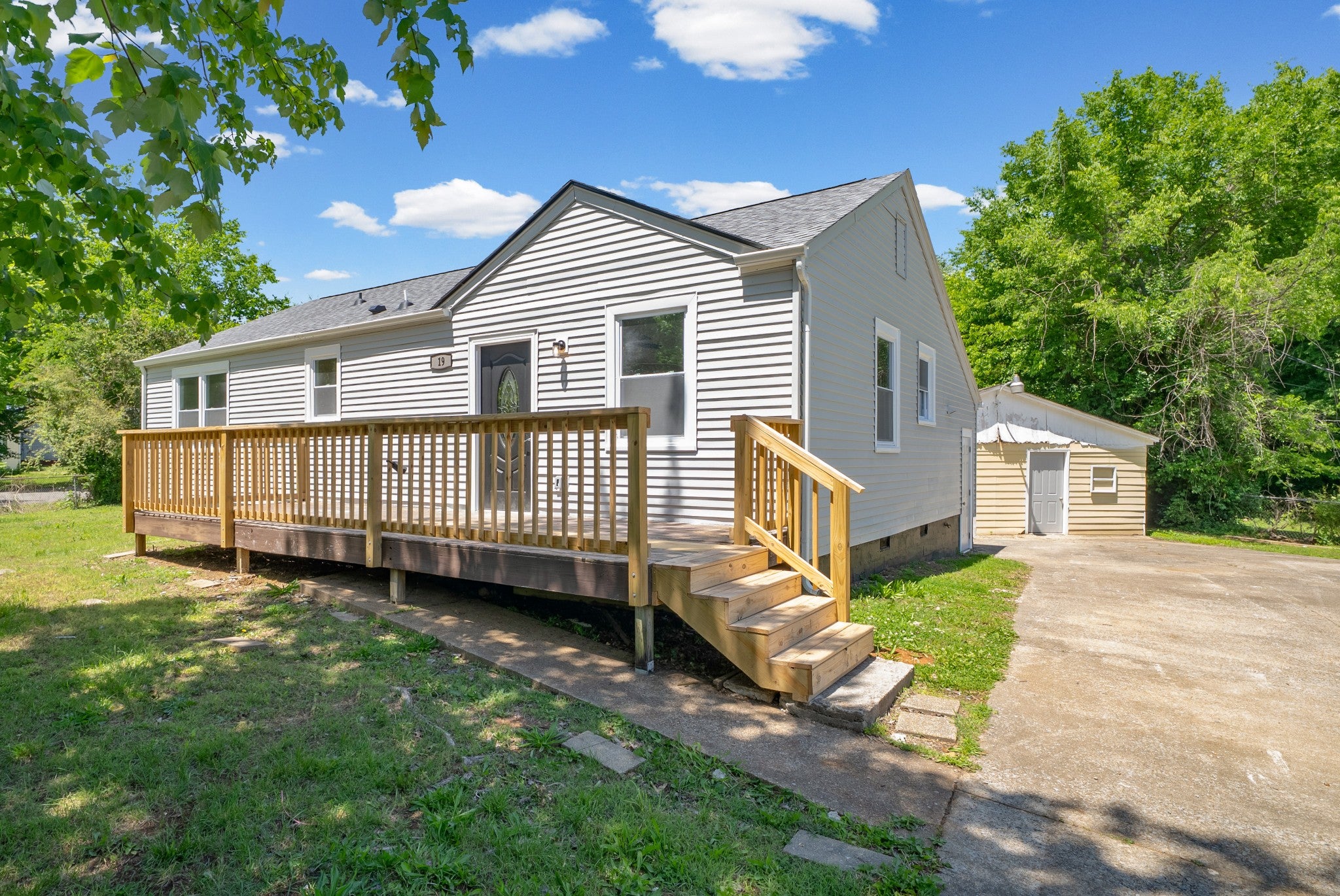 19 Chestnut Dr