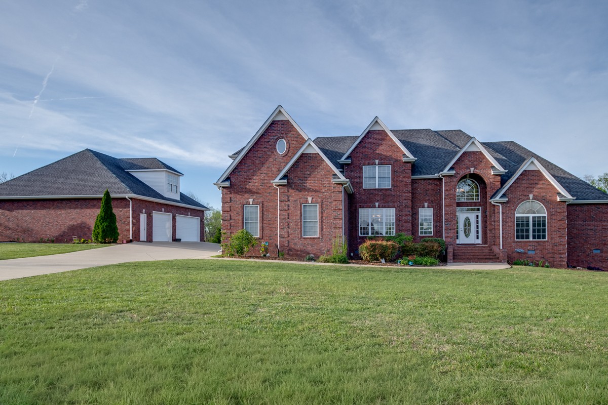 2237 Richard Garrett