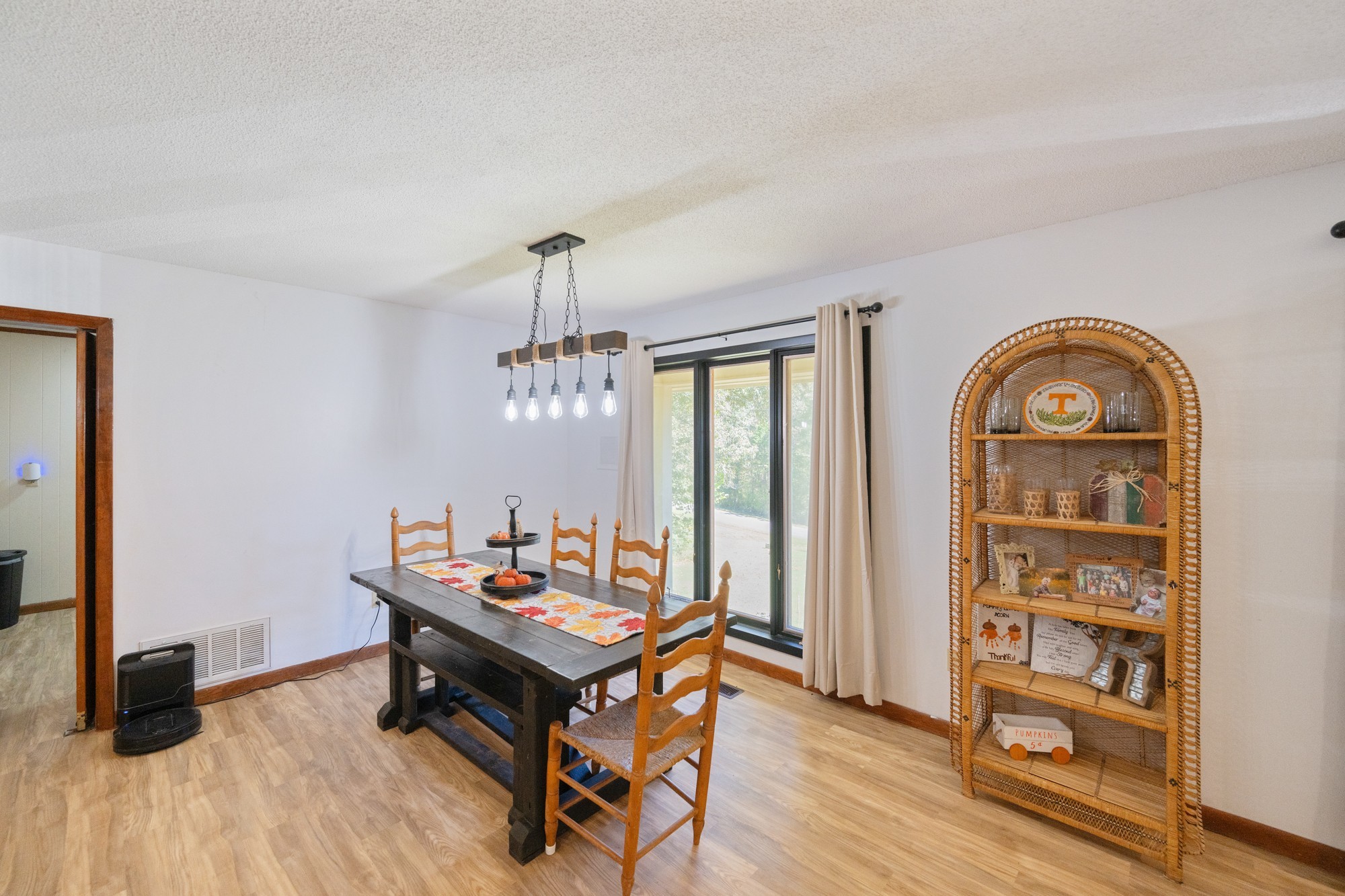 326 Dogwood Dr
