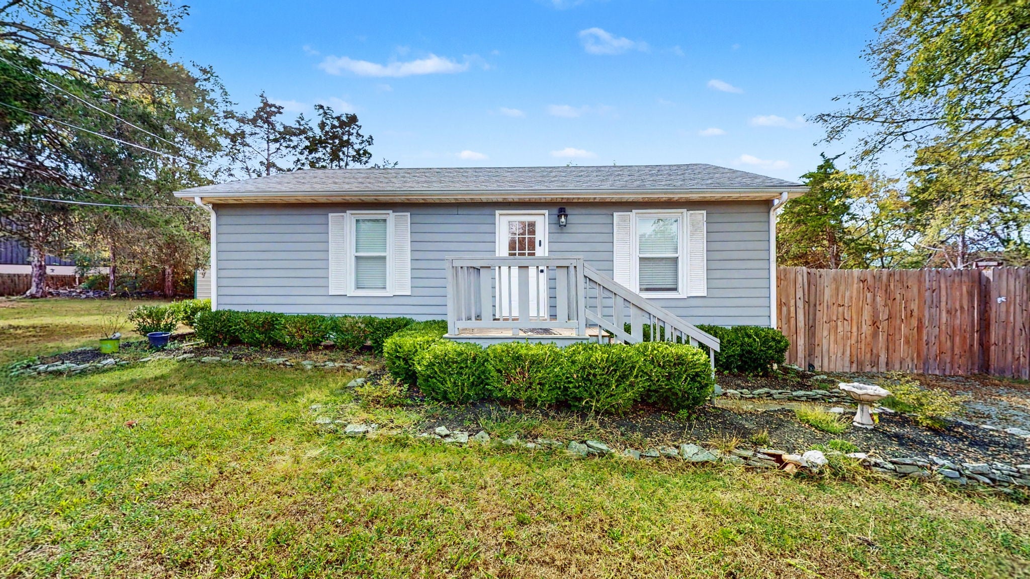 215 Sunrise Ave