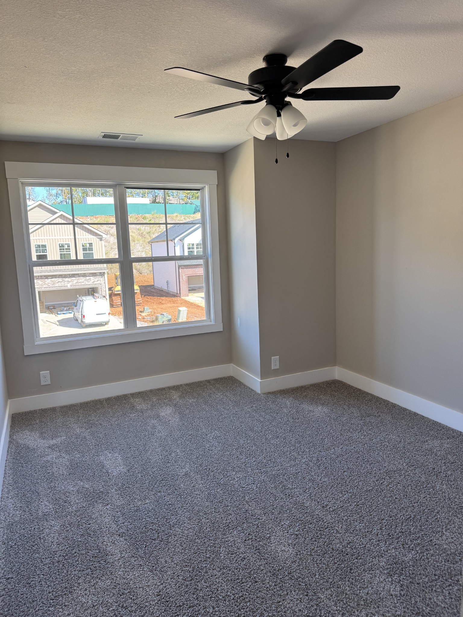 Clarksville, Tennessee 37040, United States, 3 Bedrooms Bedrooms, ,3 BathroomsBathrooms,Residential,Active,196562