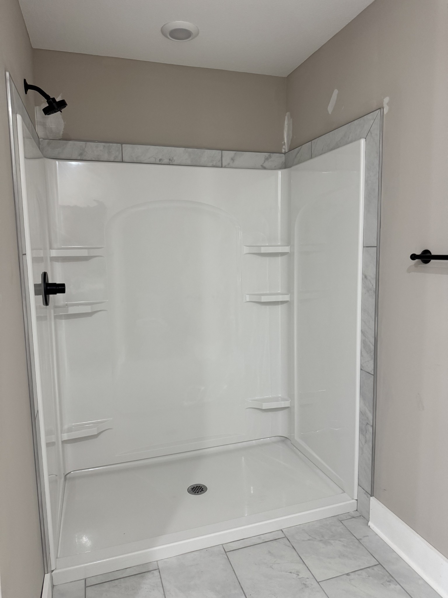 Clarksville, Tennessee 37040, United States, 3 Bedrooms Bedrooms, ,3 BathroomsBathrooms,Residential,Active,196562