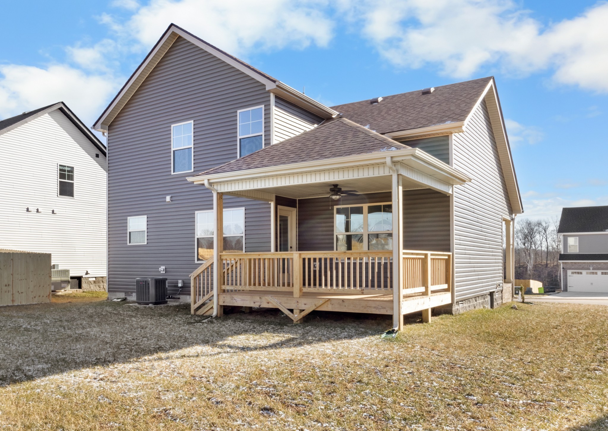 Clarksville, Tennessee 37040, United States, 3 Bedrooms Bedrooms, ,3 BathroomsBathrooms,Residential,Active,196562