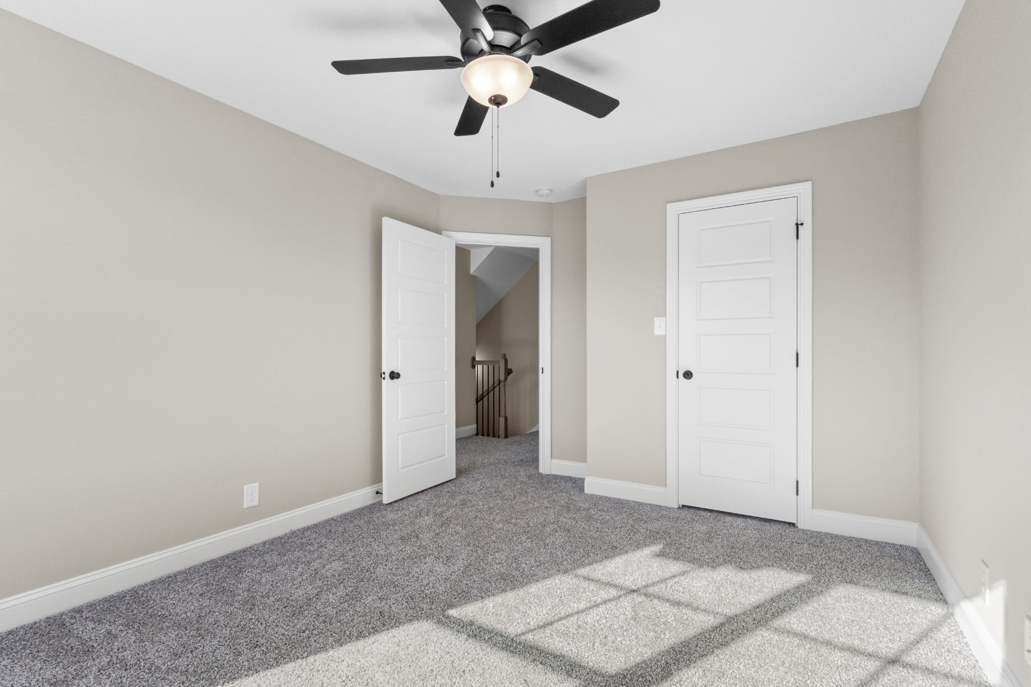 Clarksville, Tennessee 37040, United States, 3 Bedrooms Bedrooms, ,3 BathroomsBathrooms,Residential,Active,196562