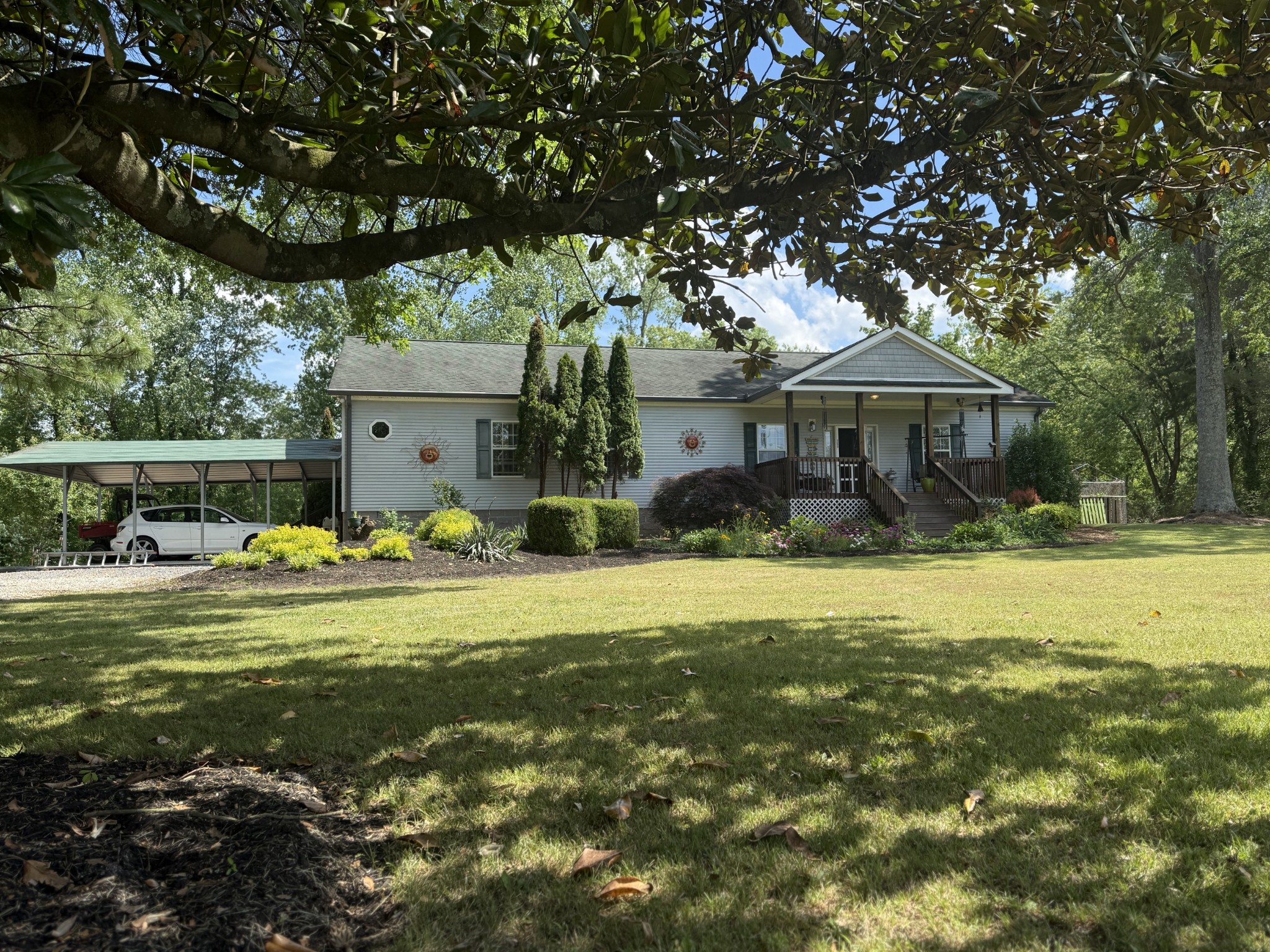 260 Willow Ln