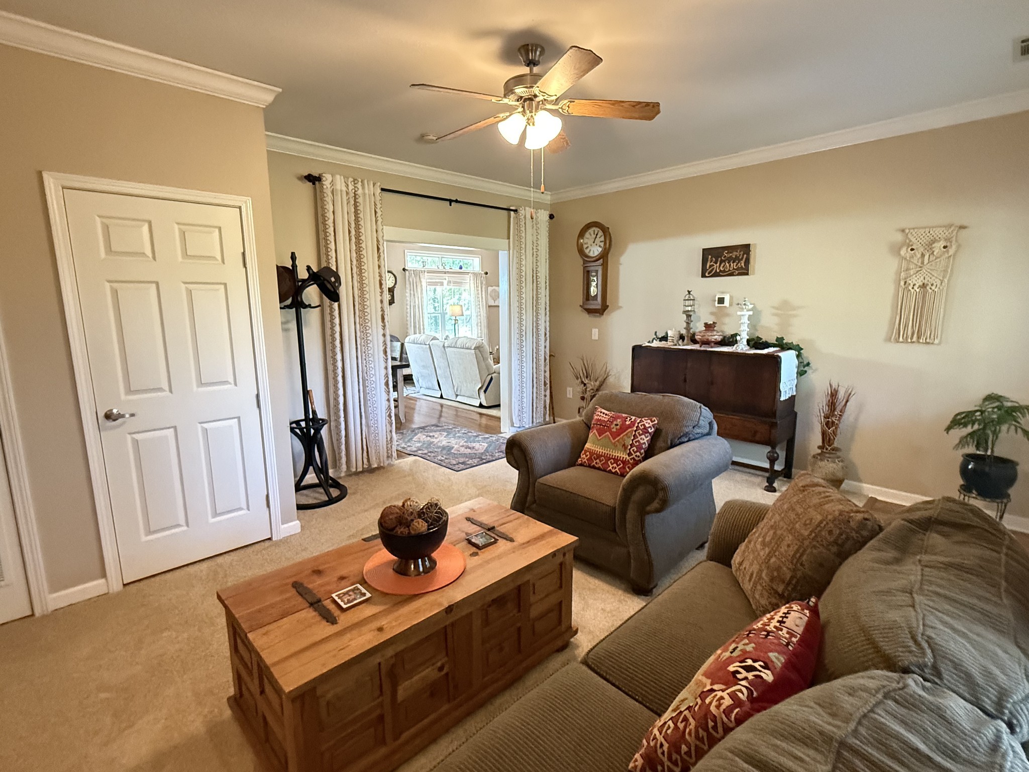 260 Willow Ln