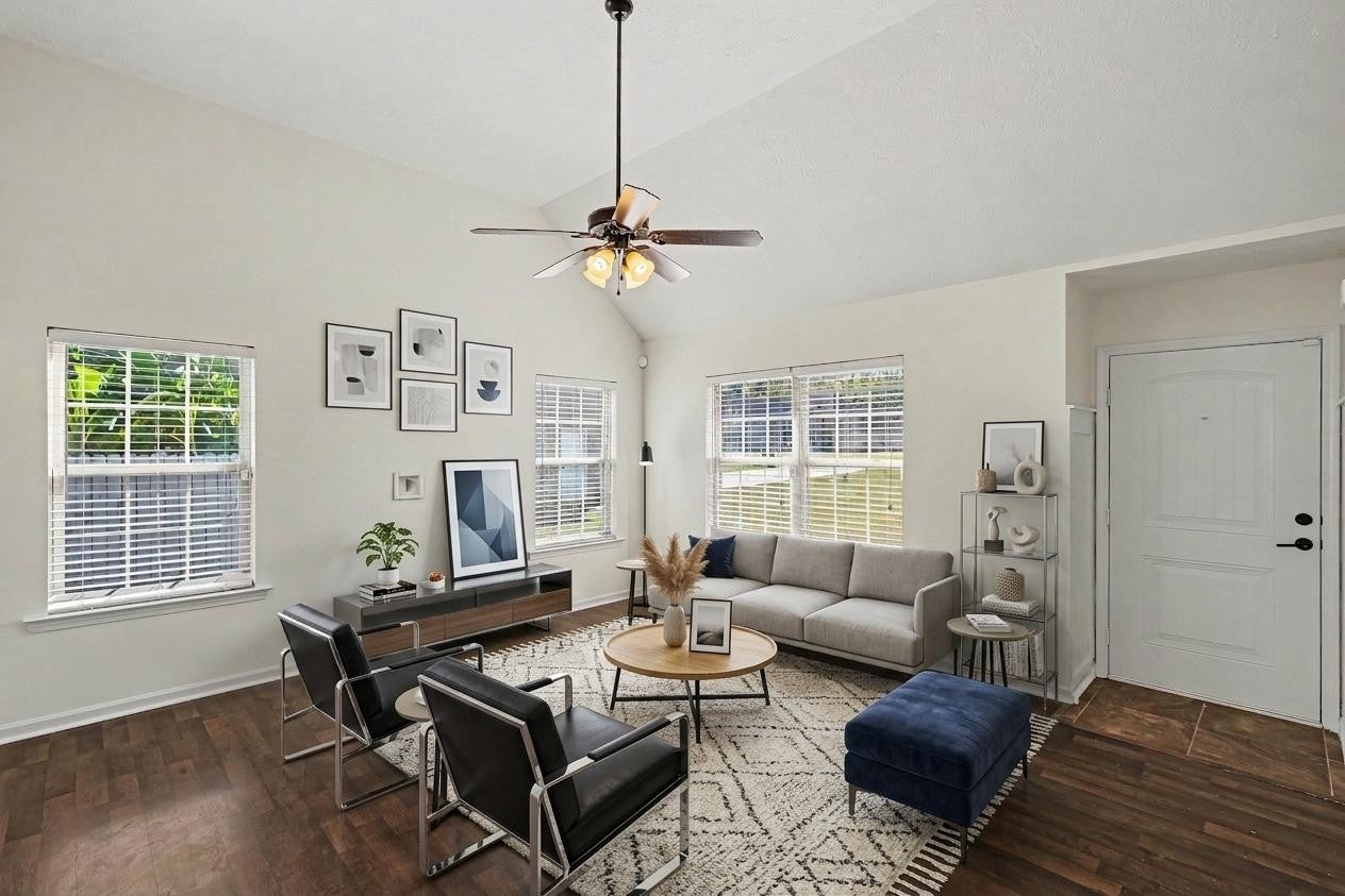 1038 Pusher Pl