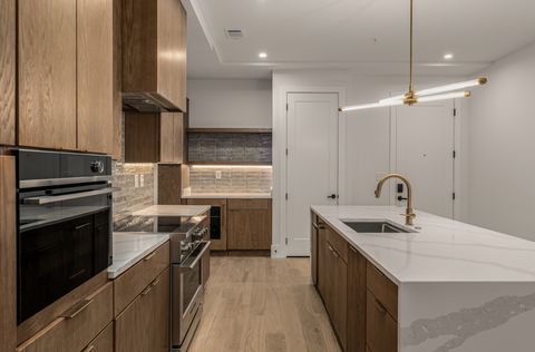 321 31st Ave N D4 (A) Nashville TN 37203