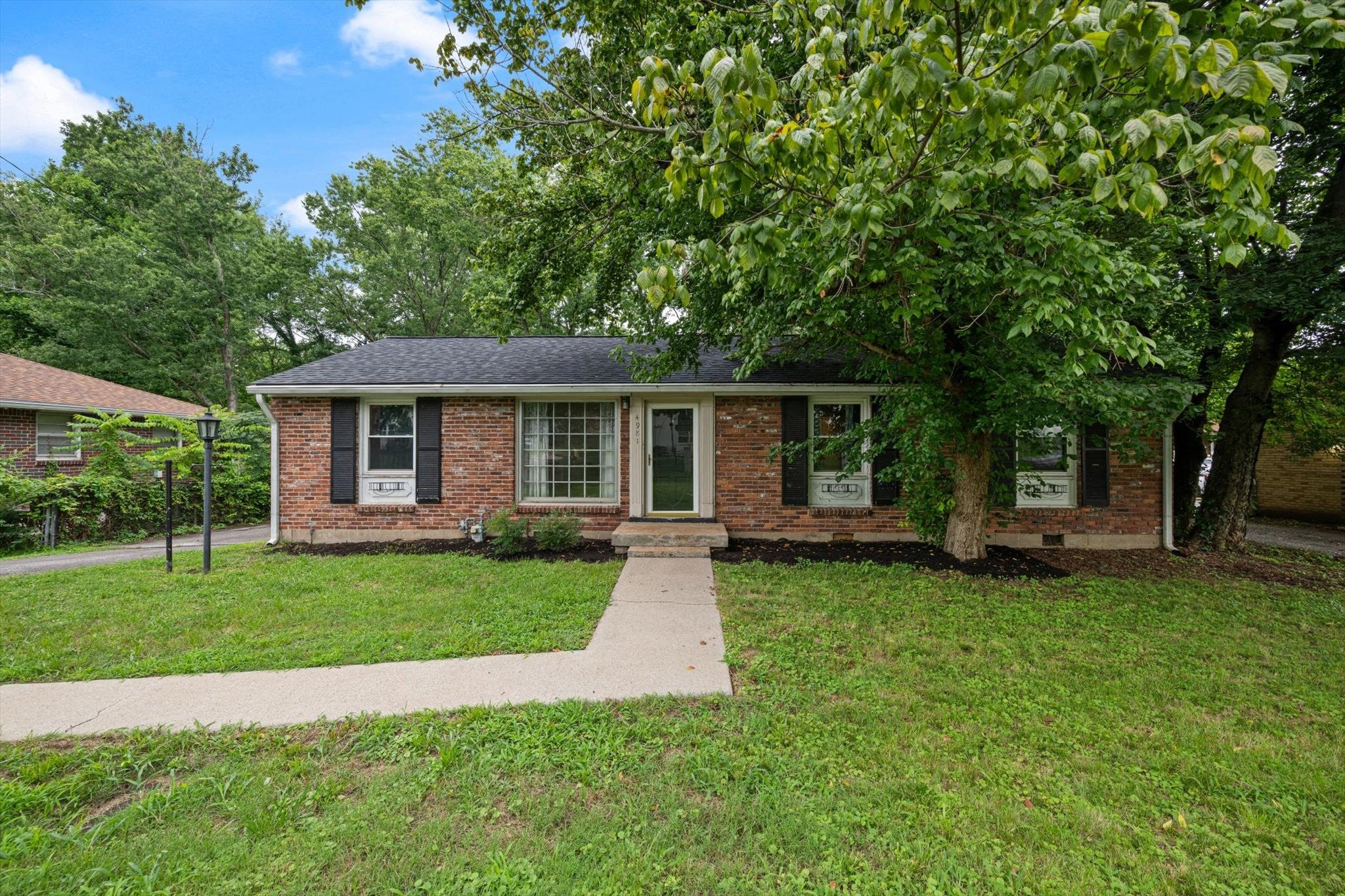 Photo 1 of 27 — 4981 Edmondson Pike, Nashville, TN 37211