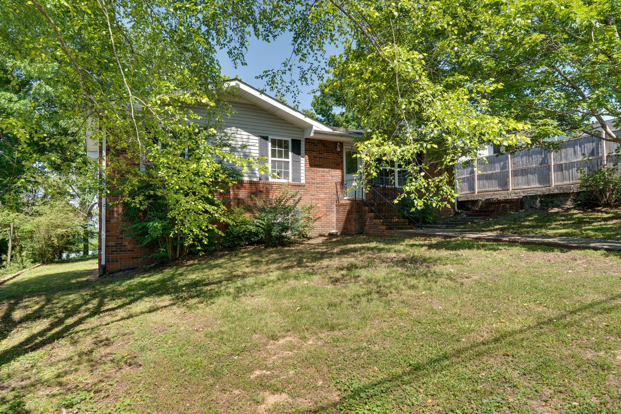 117 Vivian Ln