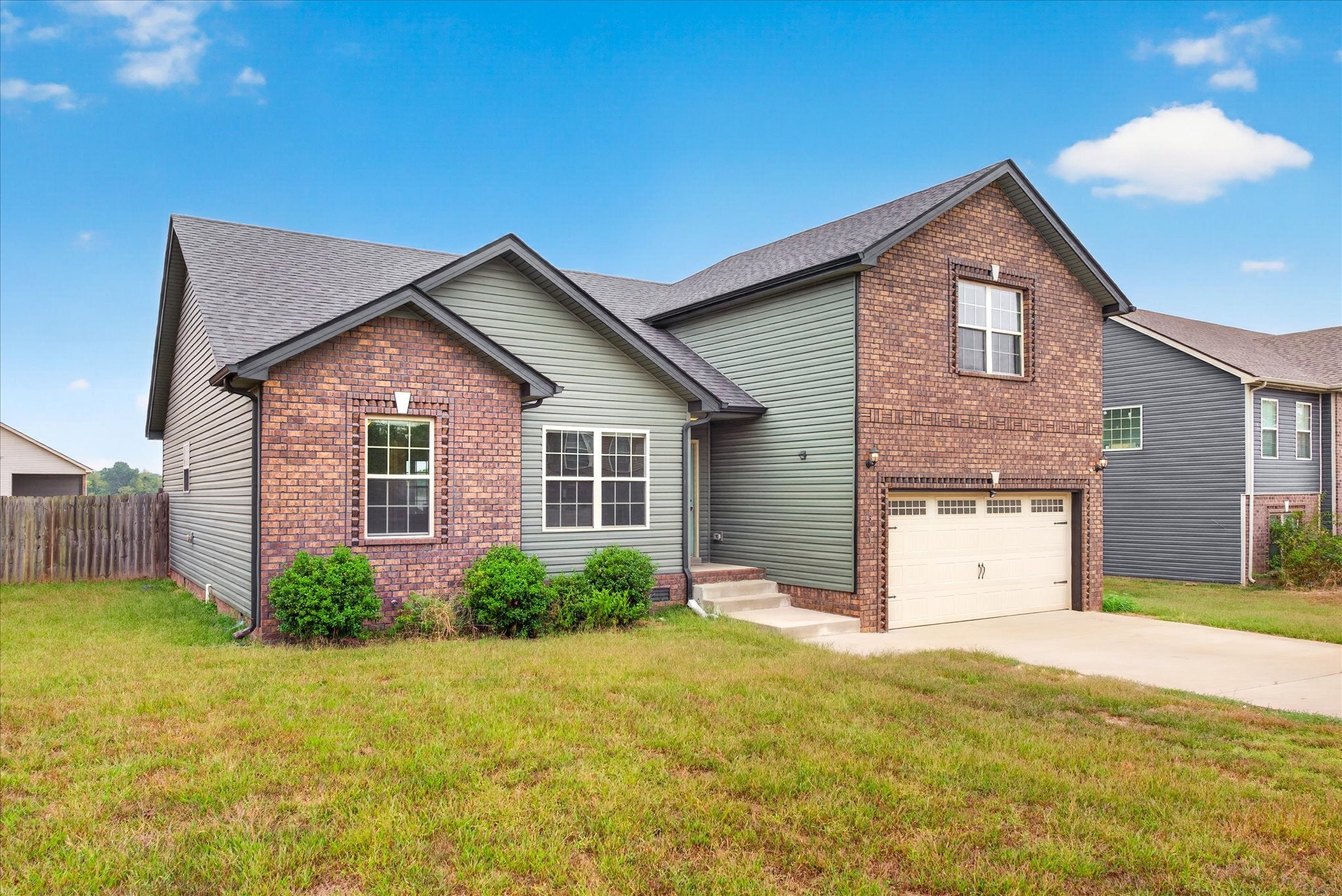 2361 Danbury Dr