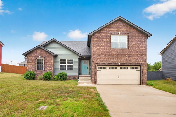 2361 DANBURY DR, CLARKSVILLE, TN 37042 - Image 794cc2f7a30a24d84a89ee3931e32c86/3666592425