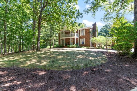 7422 Indian Creek Rd Mc Ewen TN 37101