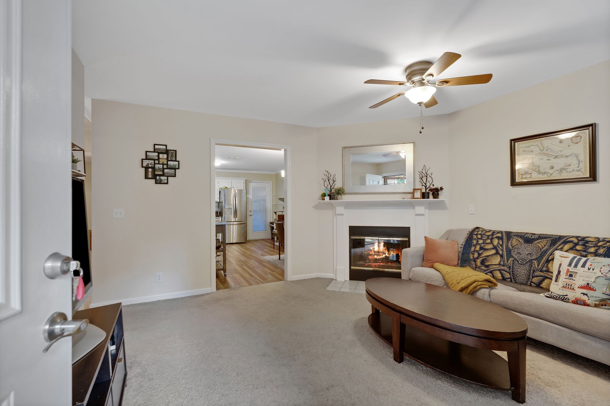 1438 Anita Ct