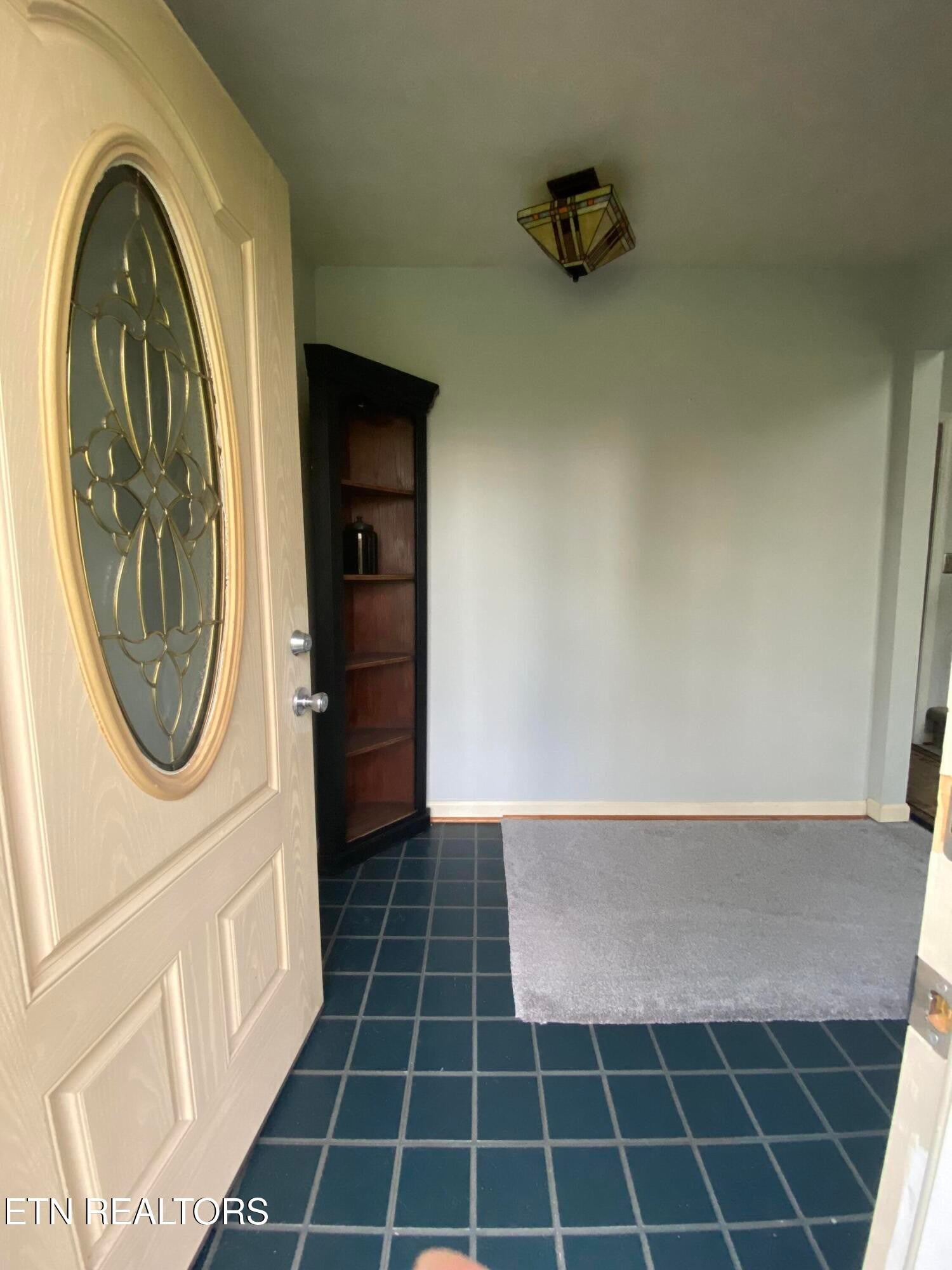 386 New Midway Rd