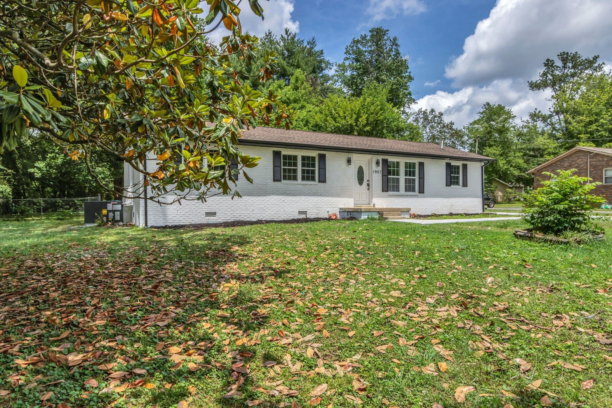 1907 Russell Dr