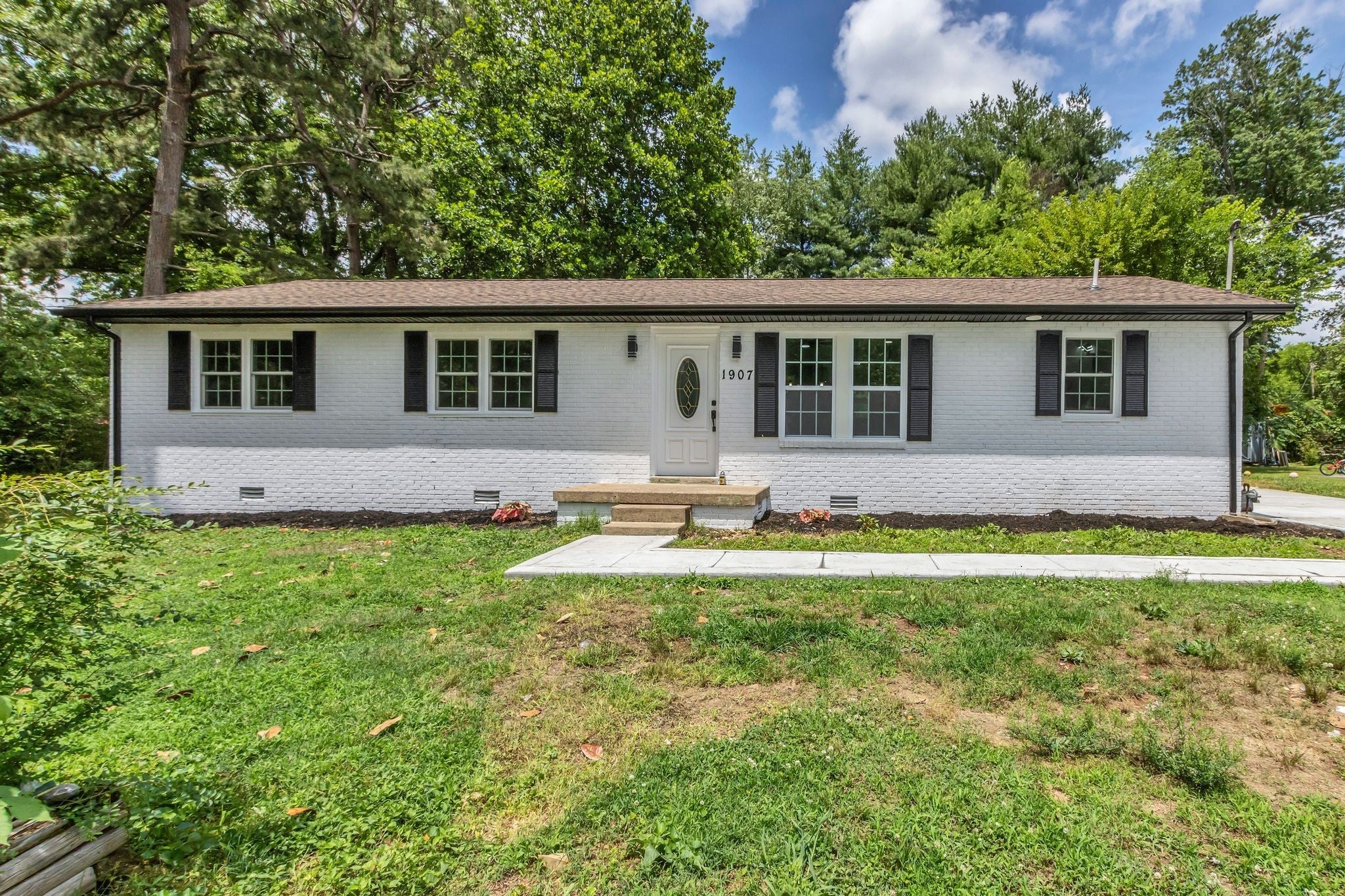 1907 Russell Dr