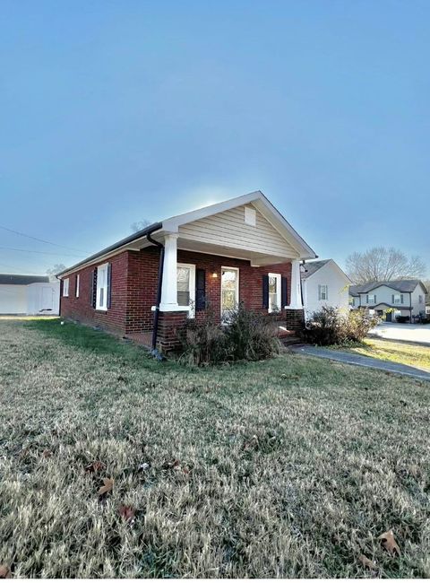 803 Cumberland Dr Clarksville TN 37040