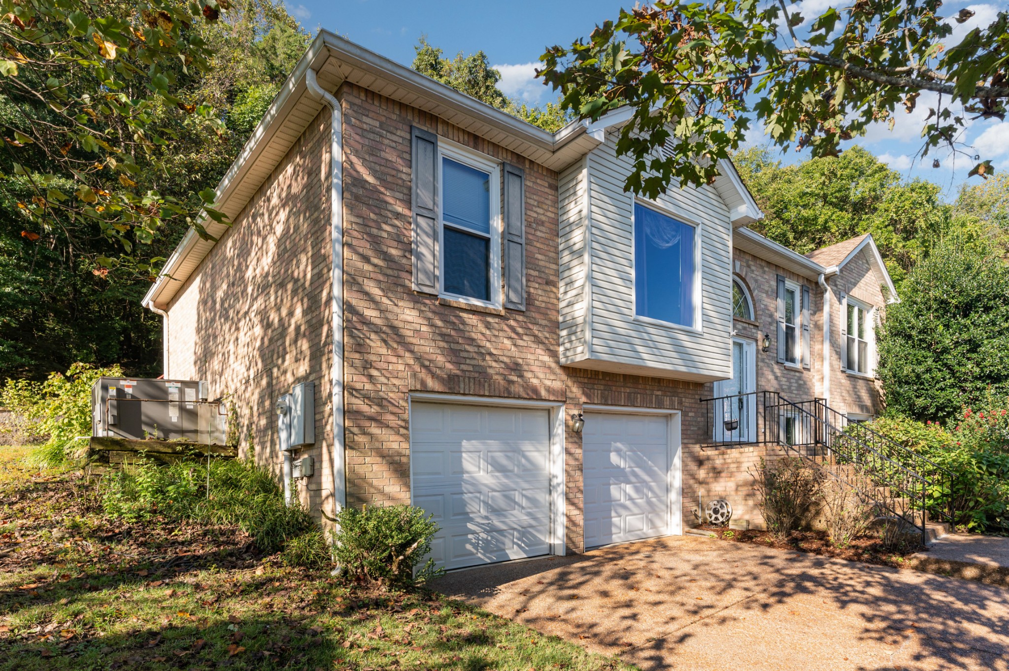 609 Glenridge Close