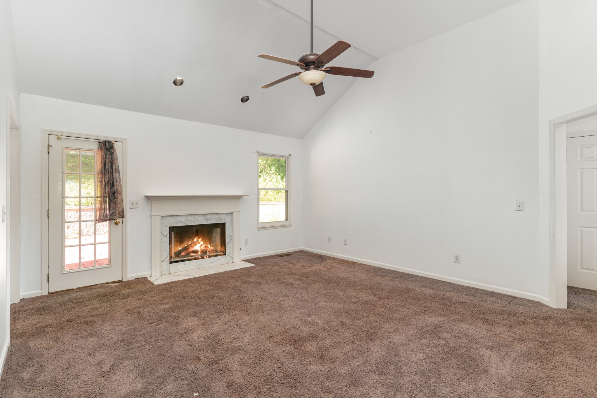 609 Glenridge Close