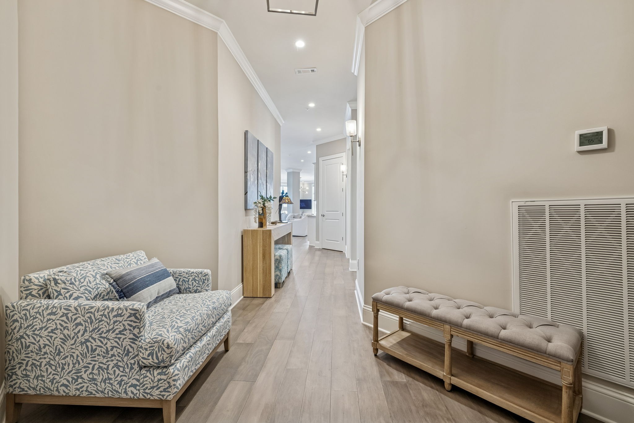 1024 Club View Dr D202