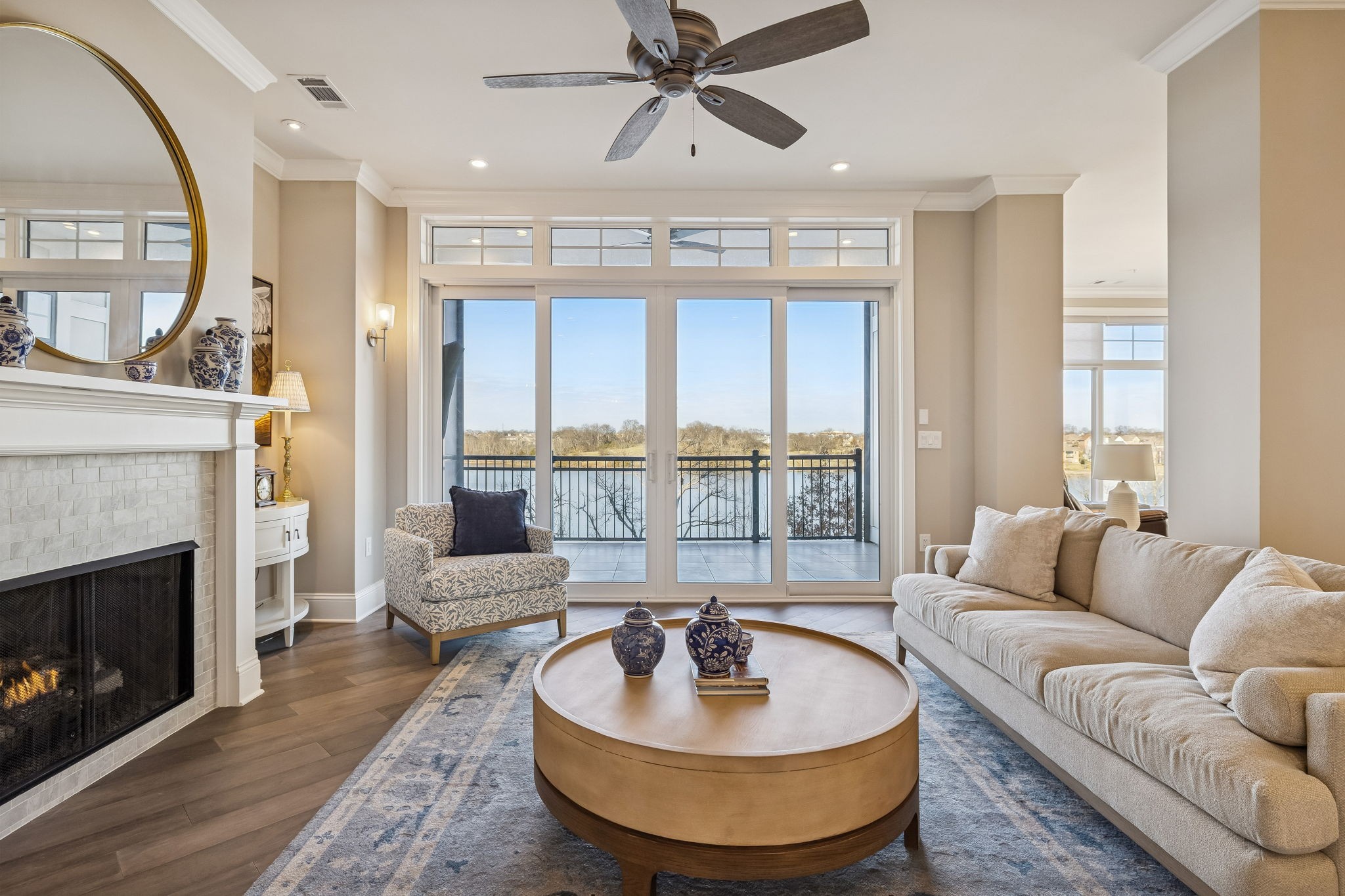 1024 Club View Dr D202