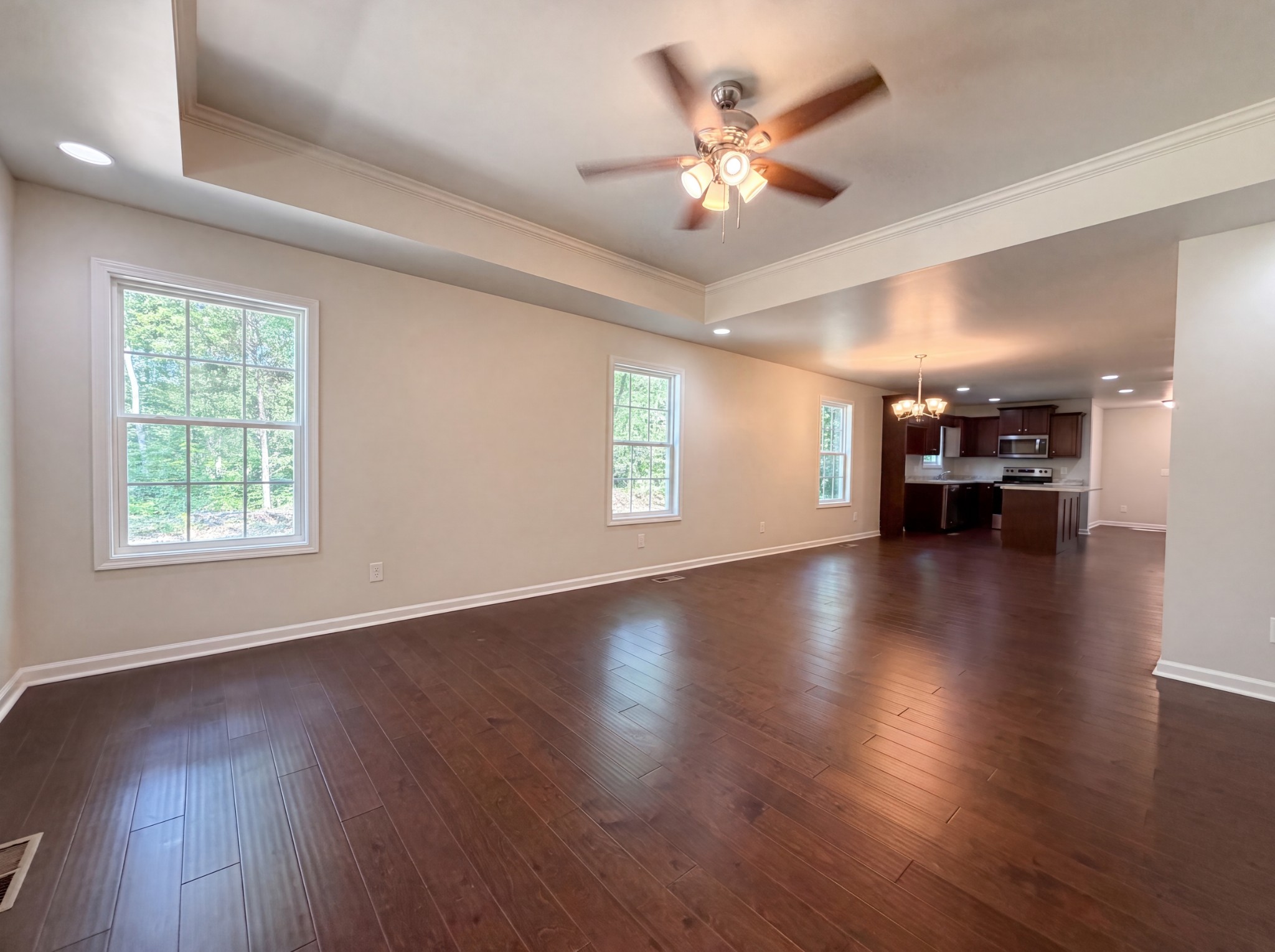 1023 Chris Dr